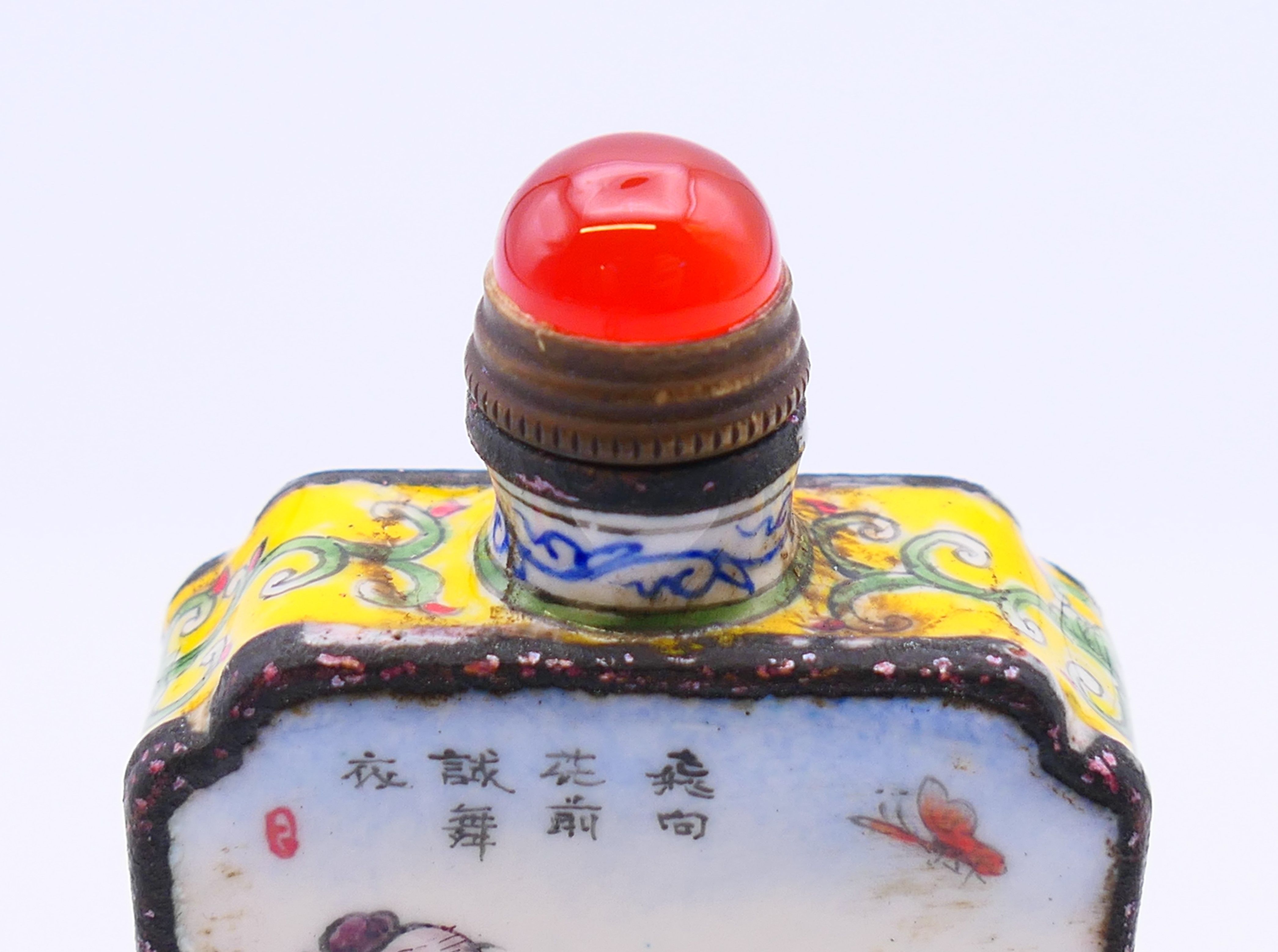 A Canton enamel snuff bottle and stopper. 7.5 cm high. - Image 4 of 5