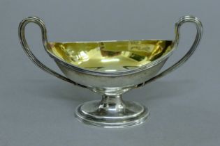 A silver navette-form bonbon dish. 15 cm wide. 118.9 grammes.