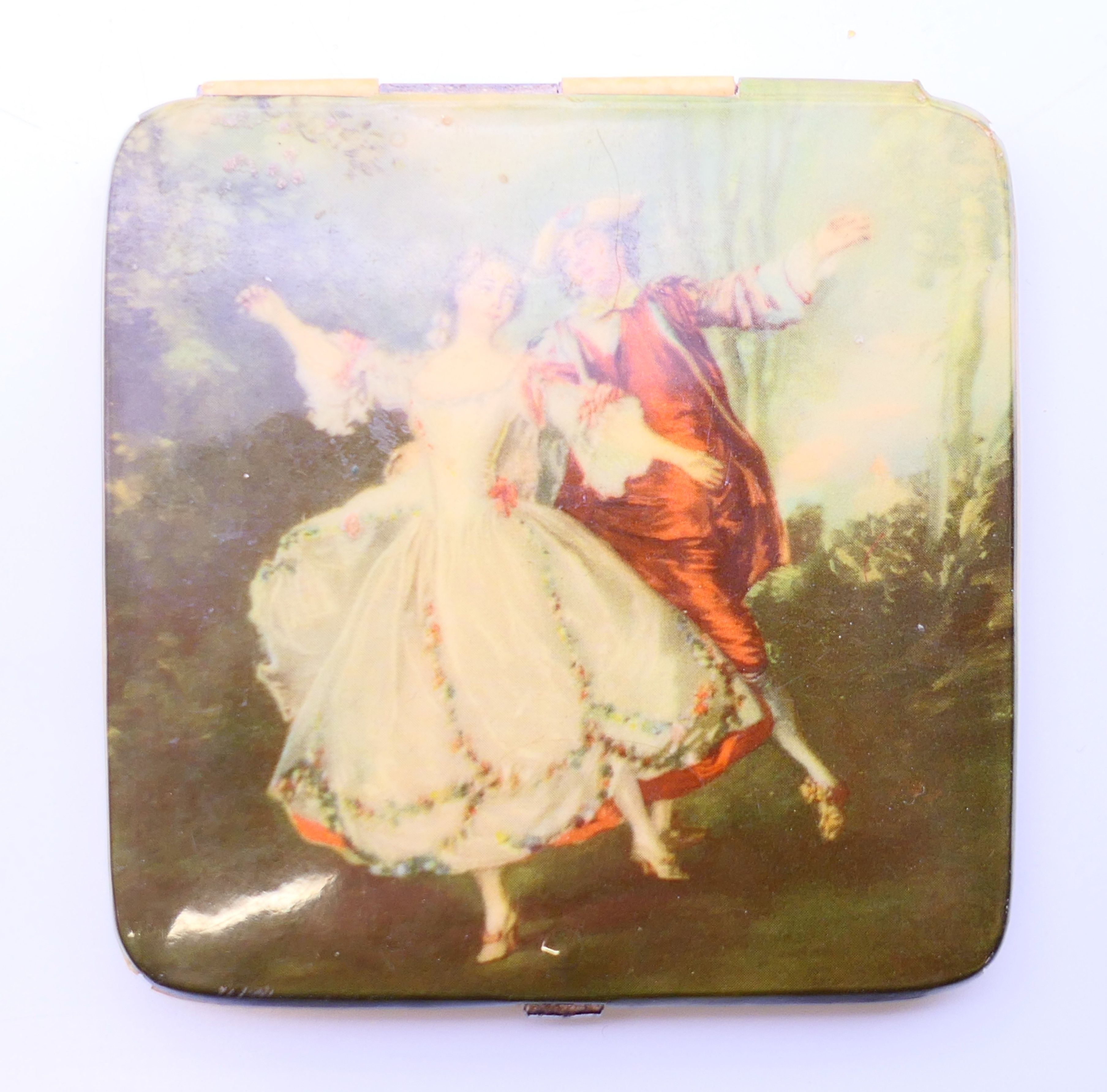 Three decorative ladies' compacts with fitted mirrors. Largest 8.25 cm x 6 cm. - Image 11 of 14