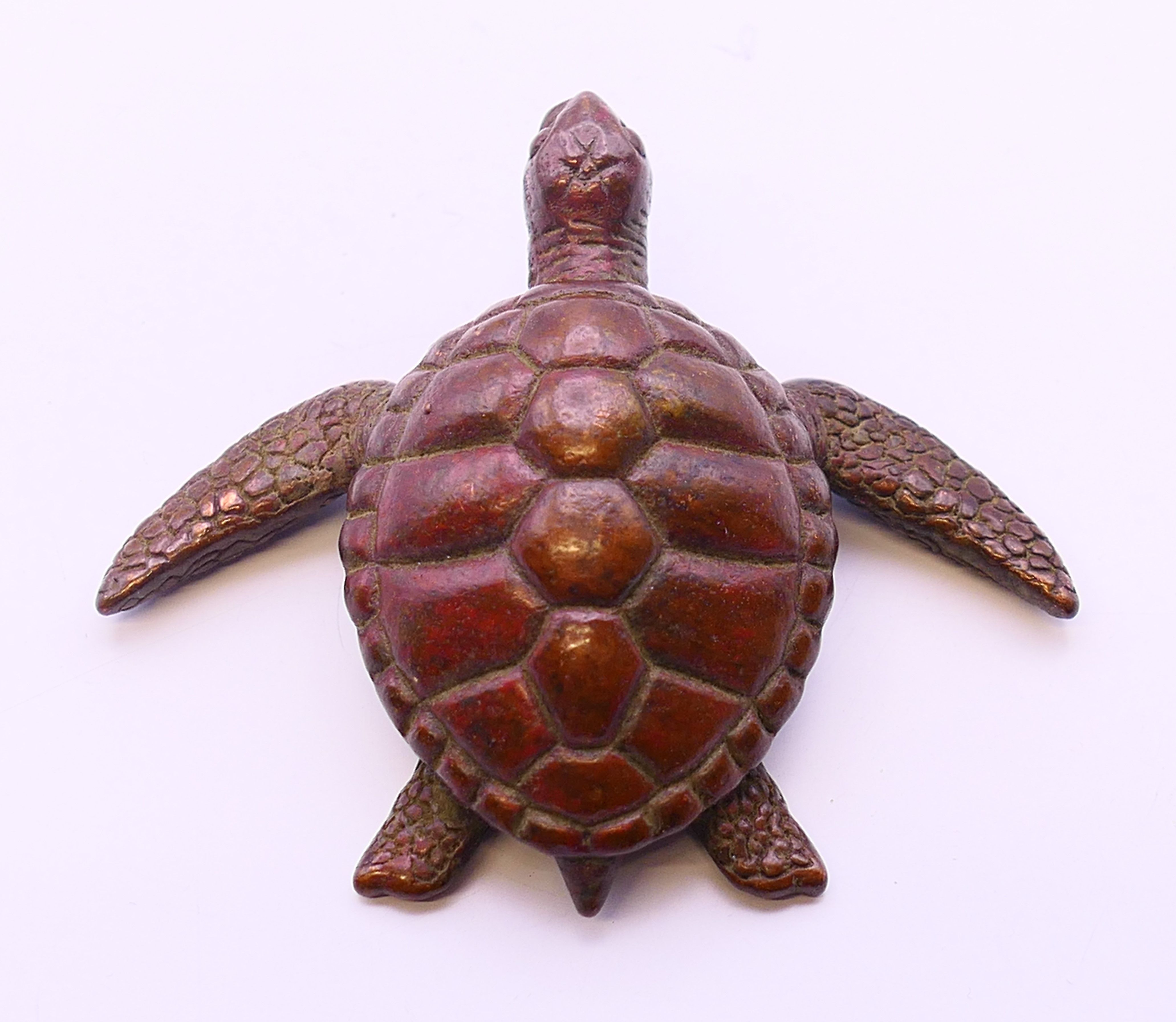 A bronze model of a turtle. 6 cm x 5 cm. - Image 3 of 4