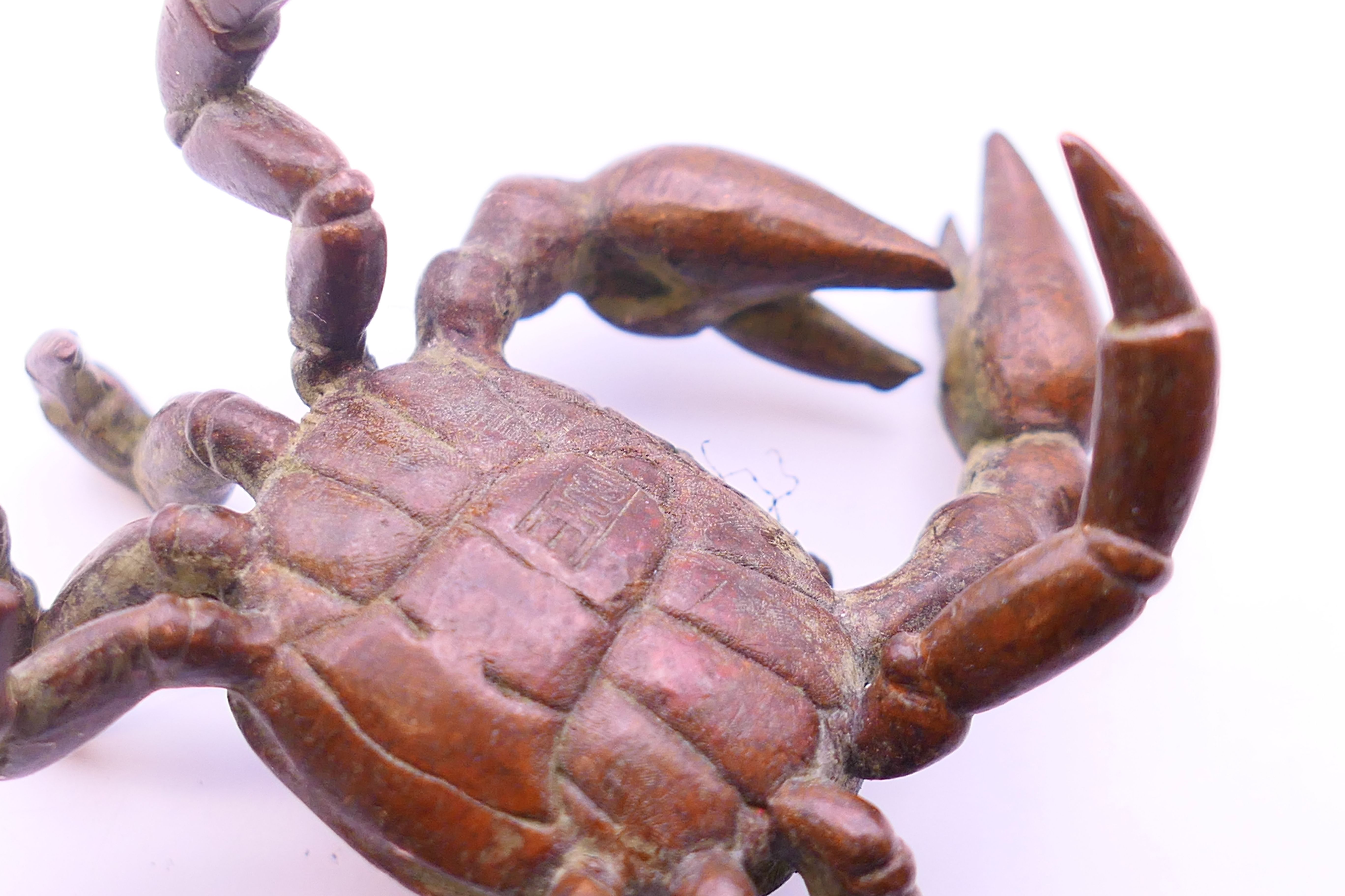 A small bronze model of a crab. 6 cm wide. - Image 4 of 4