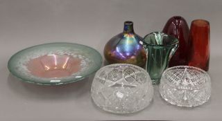A quantity of various Art glass etc. The largest 40 cm diameter.