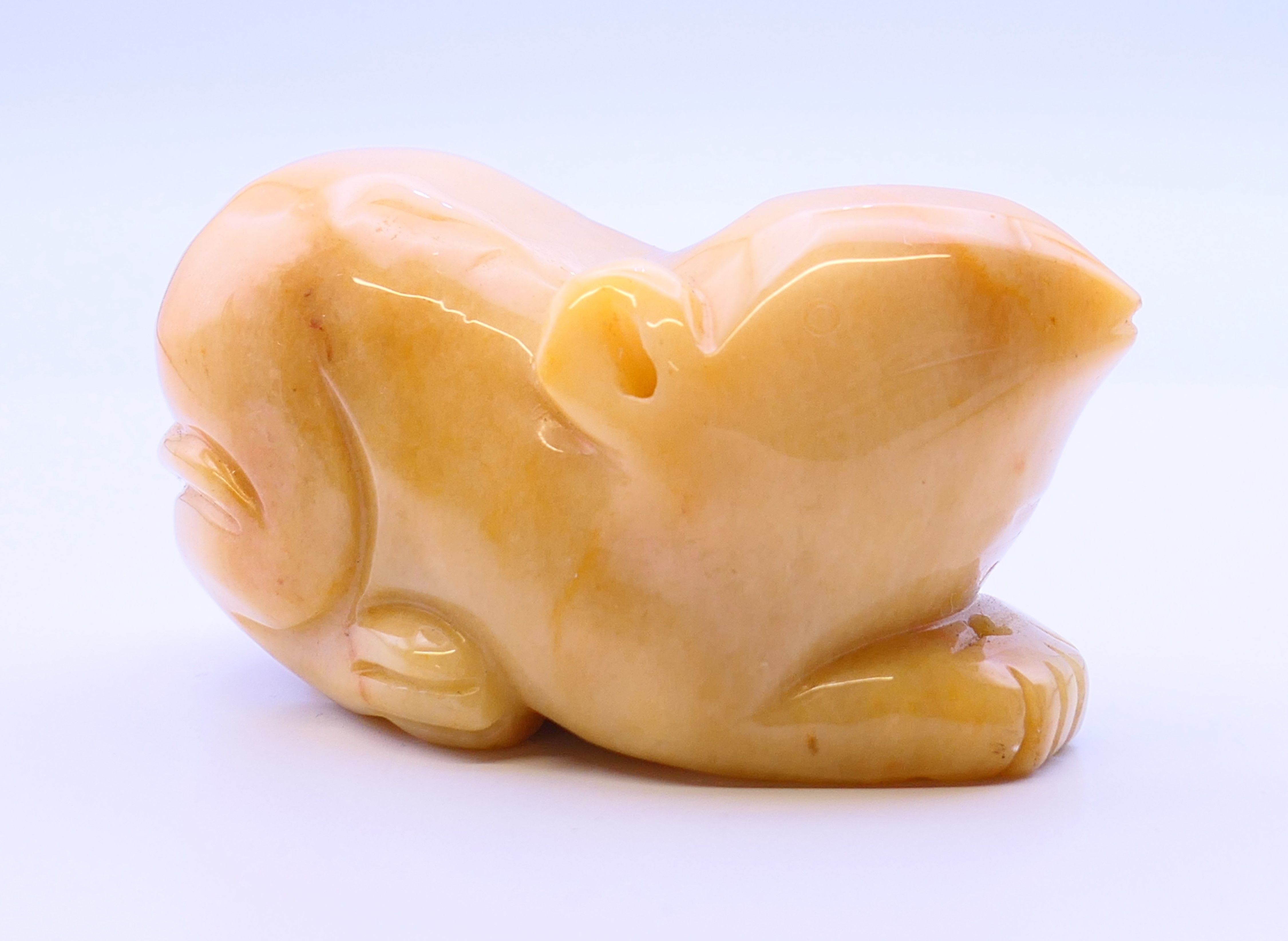 A carved hardstone mouse. 8 cm long, 4.5 cm high. - Image 3 of 5