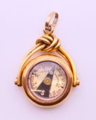 An 18 ct gold and bloodstone compass fob. 3.5 cm high. 13.8 grammes total weight.