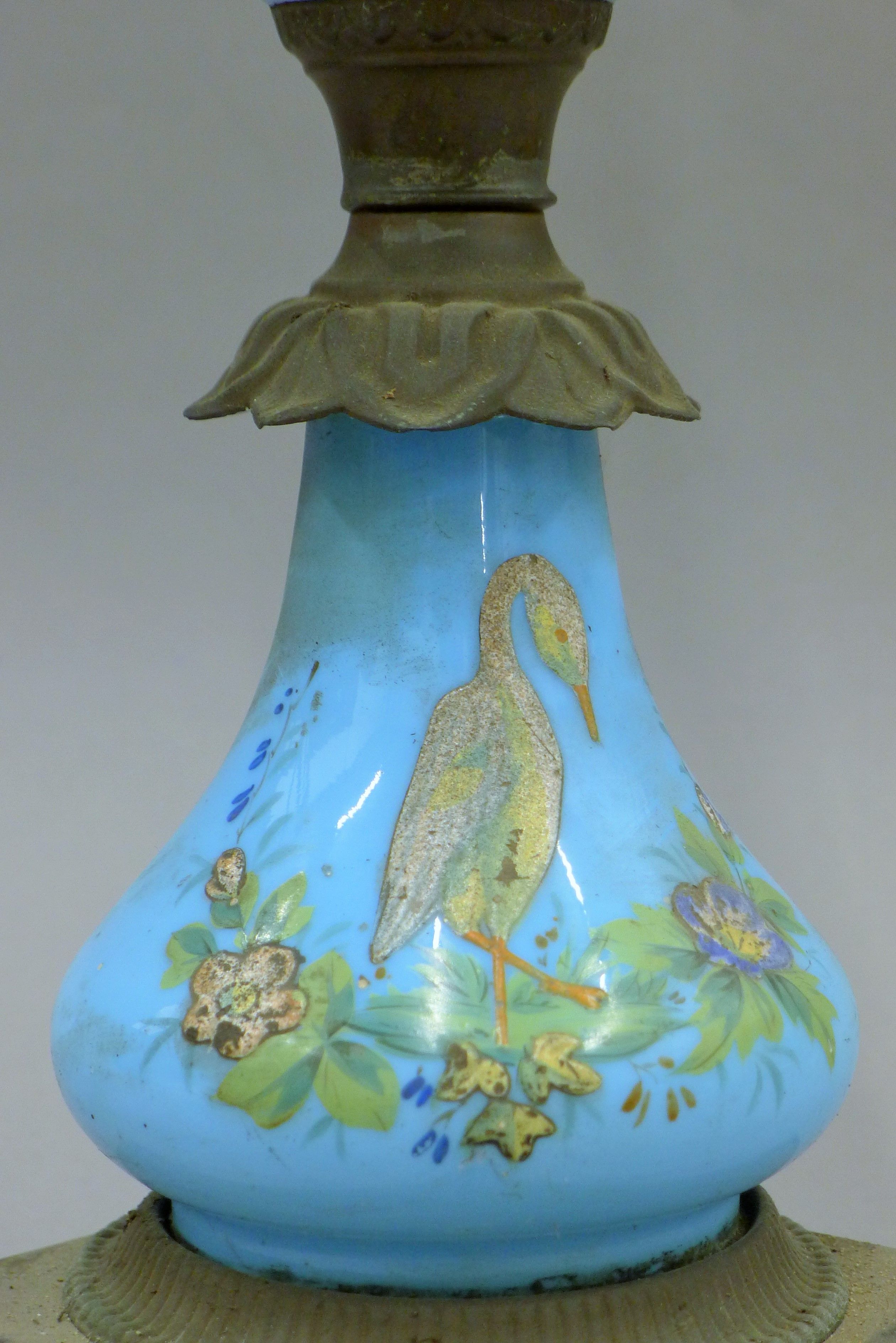 A 19th century painted blue glass oil lamp. 33 cm high excluding chimney. - Image 3 of 4