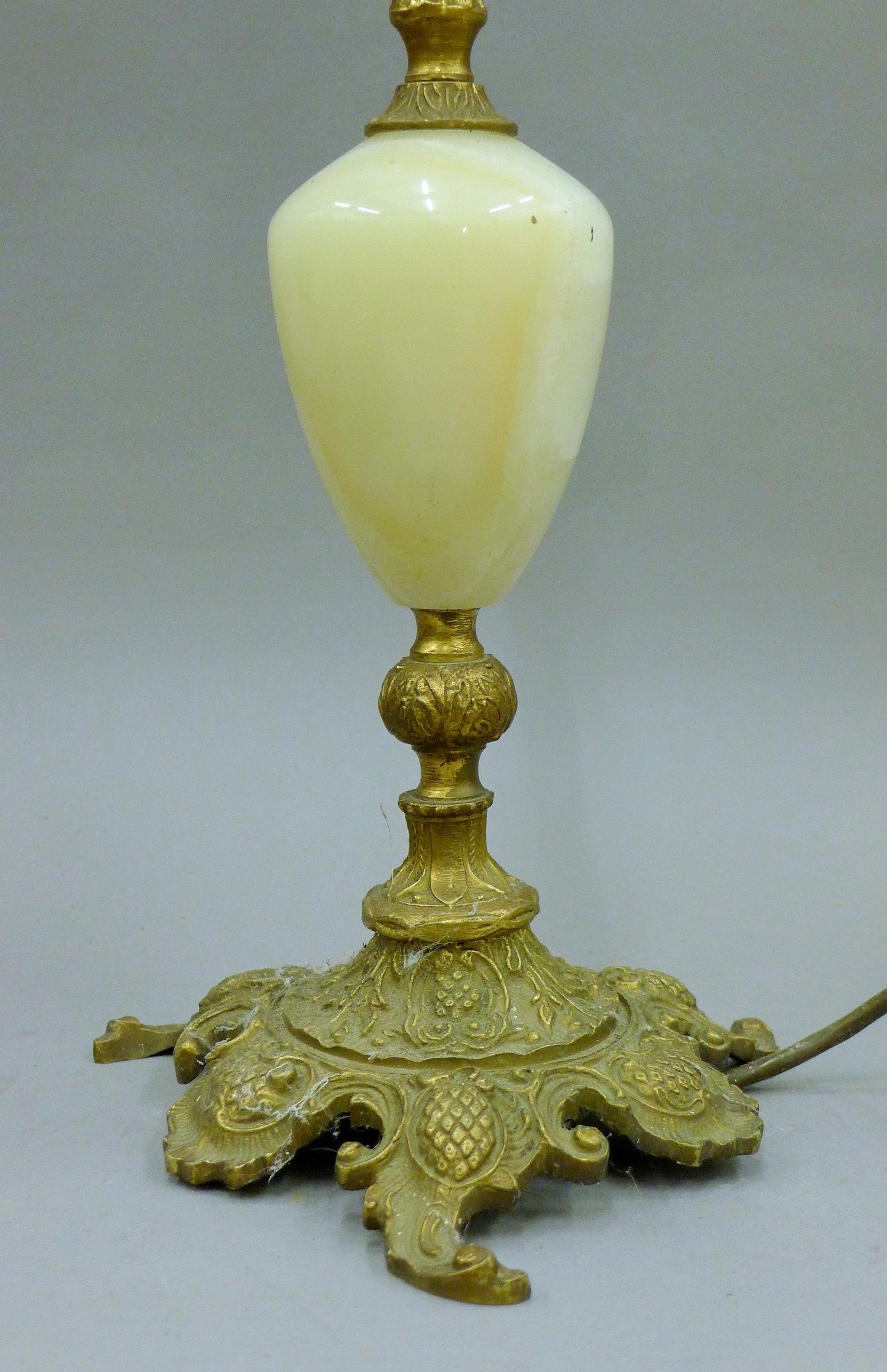 A gilt metal and onyx table lamp. 48 cm high. - Image 2 of 5