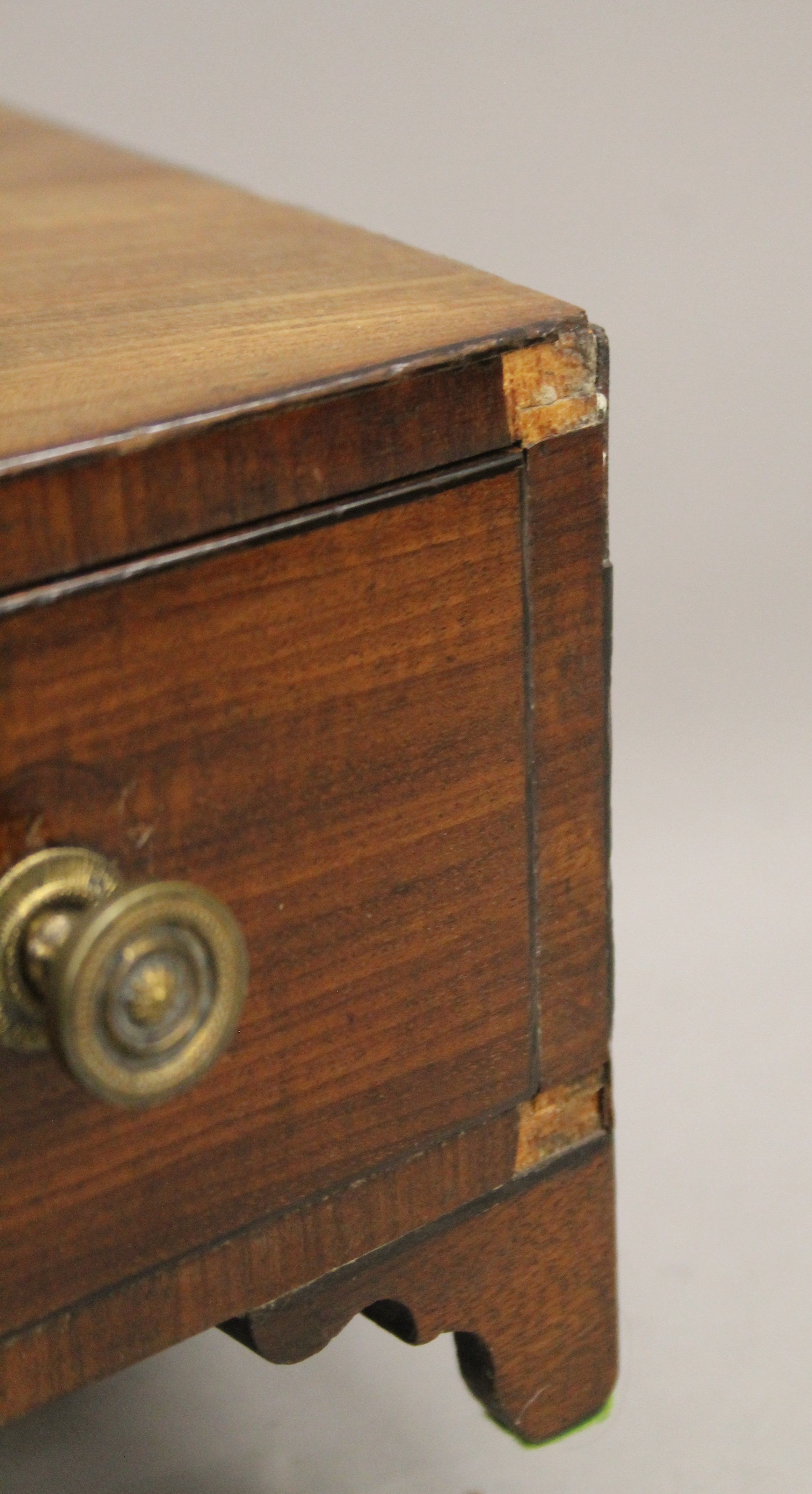 A 19th century mahogany toilet mirror. 57 cm wide. - Image 5 of 6