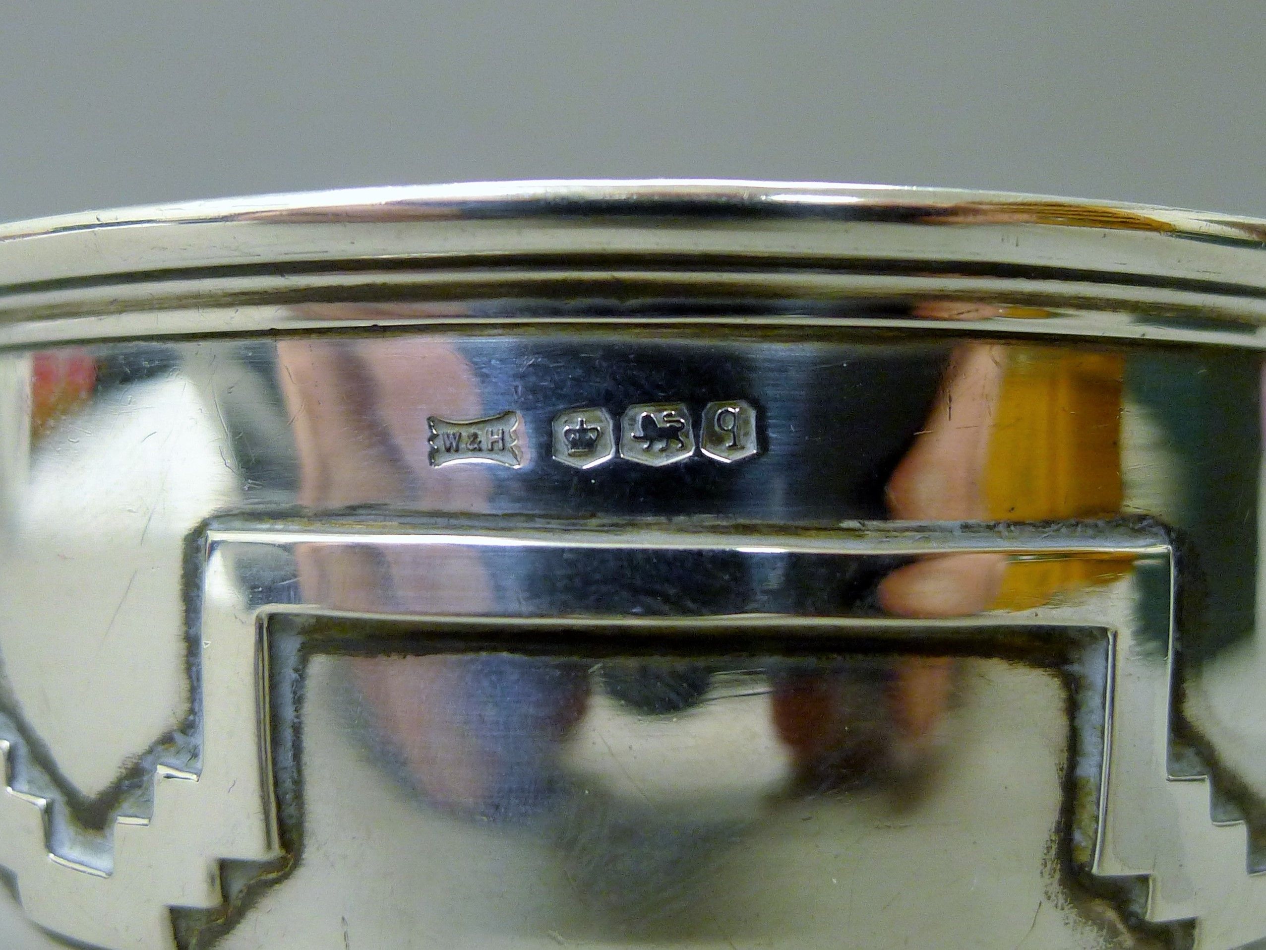 An Art Deco silver sugar bowl inscribed Alexander Scott Mitchell 8.6.34. 10 cm diameter. - Image 4 of 4