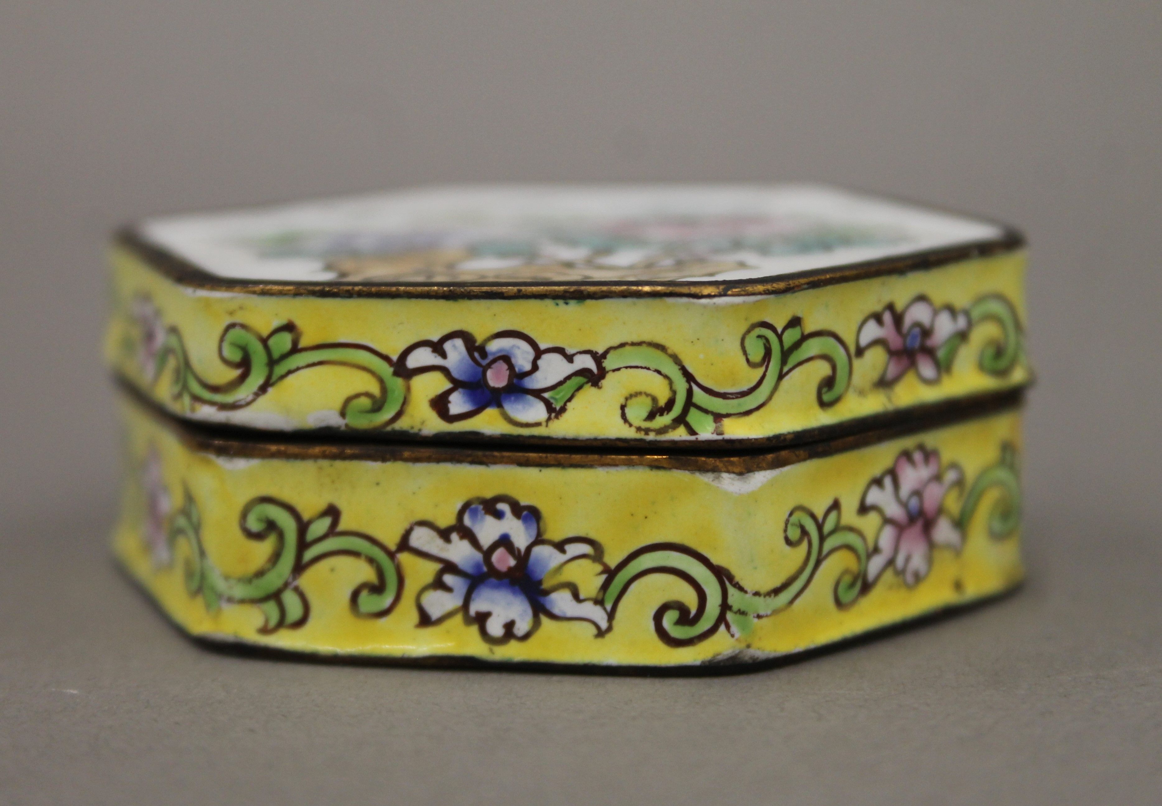 A pair of enamel hexagonal boxes decorated with a bird perched on a flower. Each 6 cm wide. - Image 4 of 6