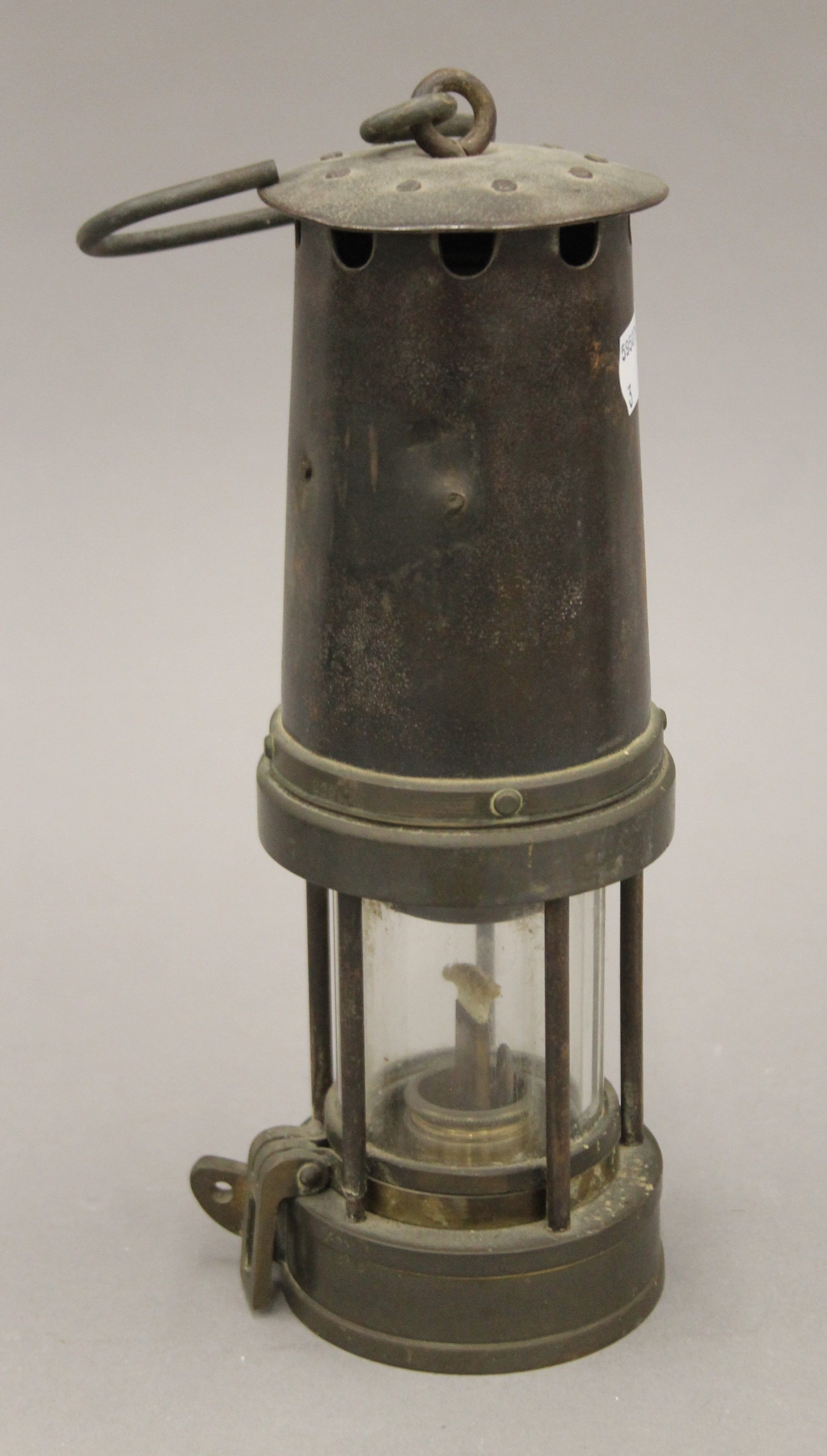 Three vintage miner's lamps. The largest 27 cm high. - Image 6 of 7