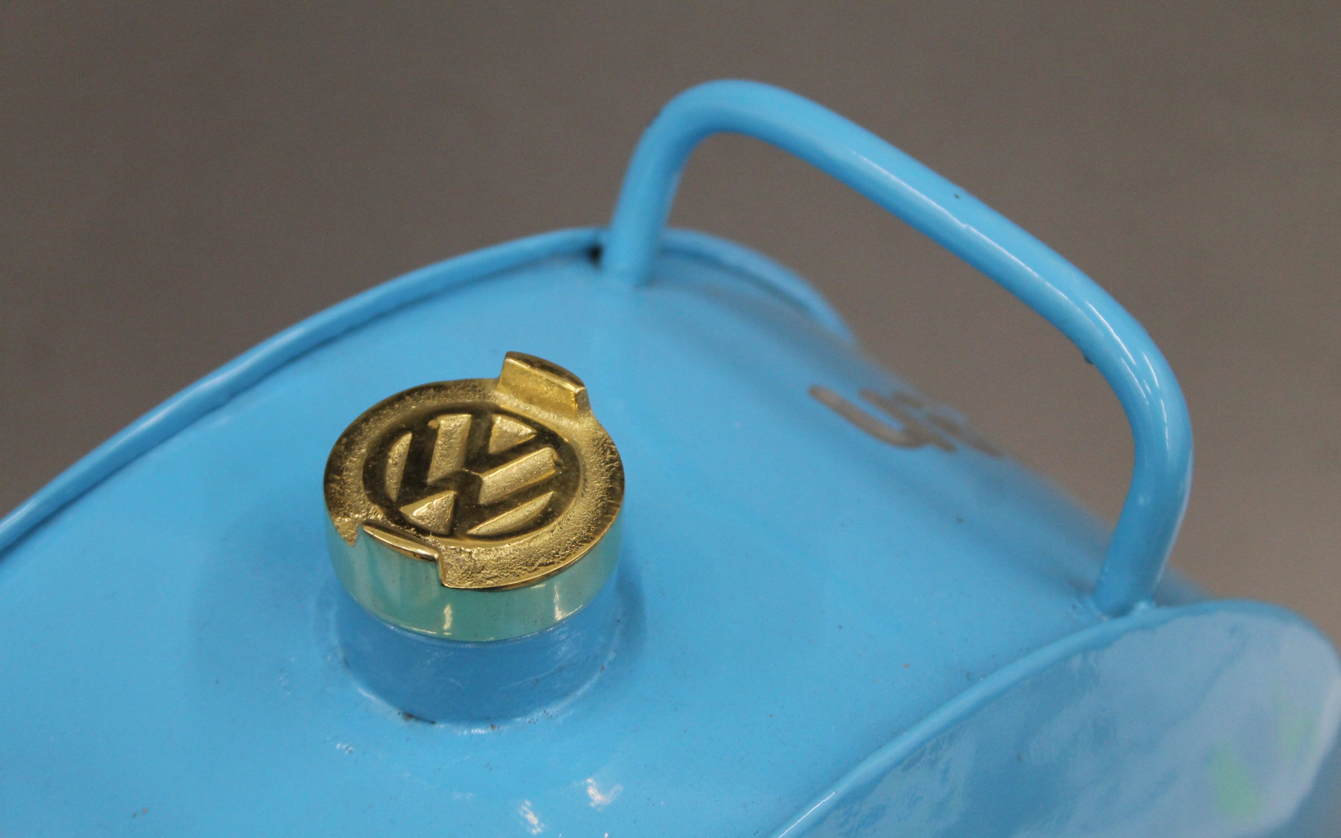 A blue Volkswagen petrol can. 36.5 cm high. - Image 5 of 5