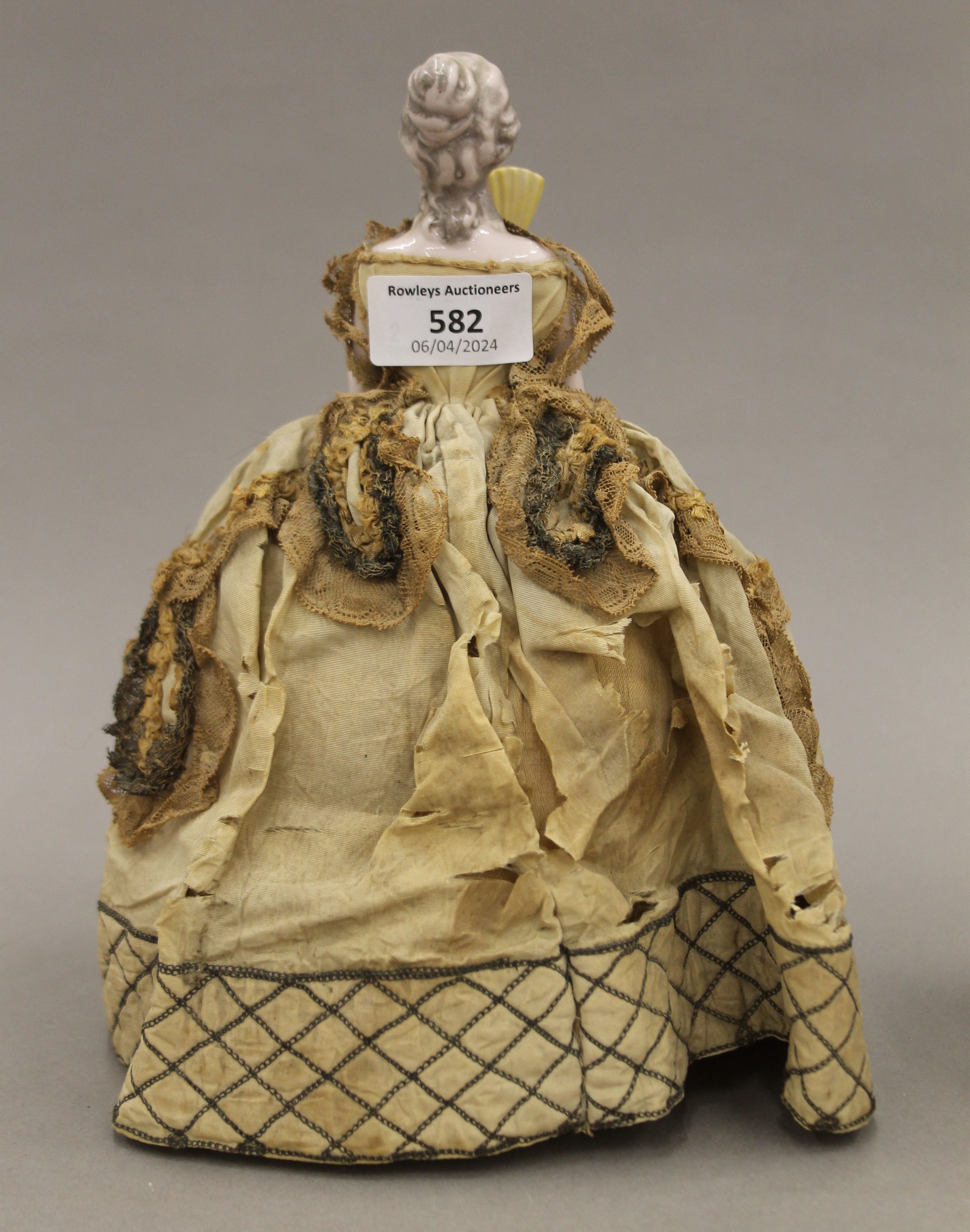 Two late 19th/early 20th century porcelain and lace half dolls. The largest 24 cm high. - Image 5 of 13