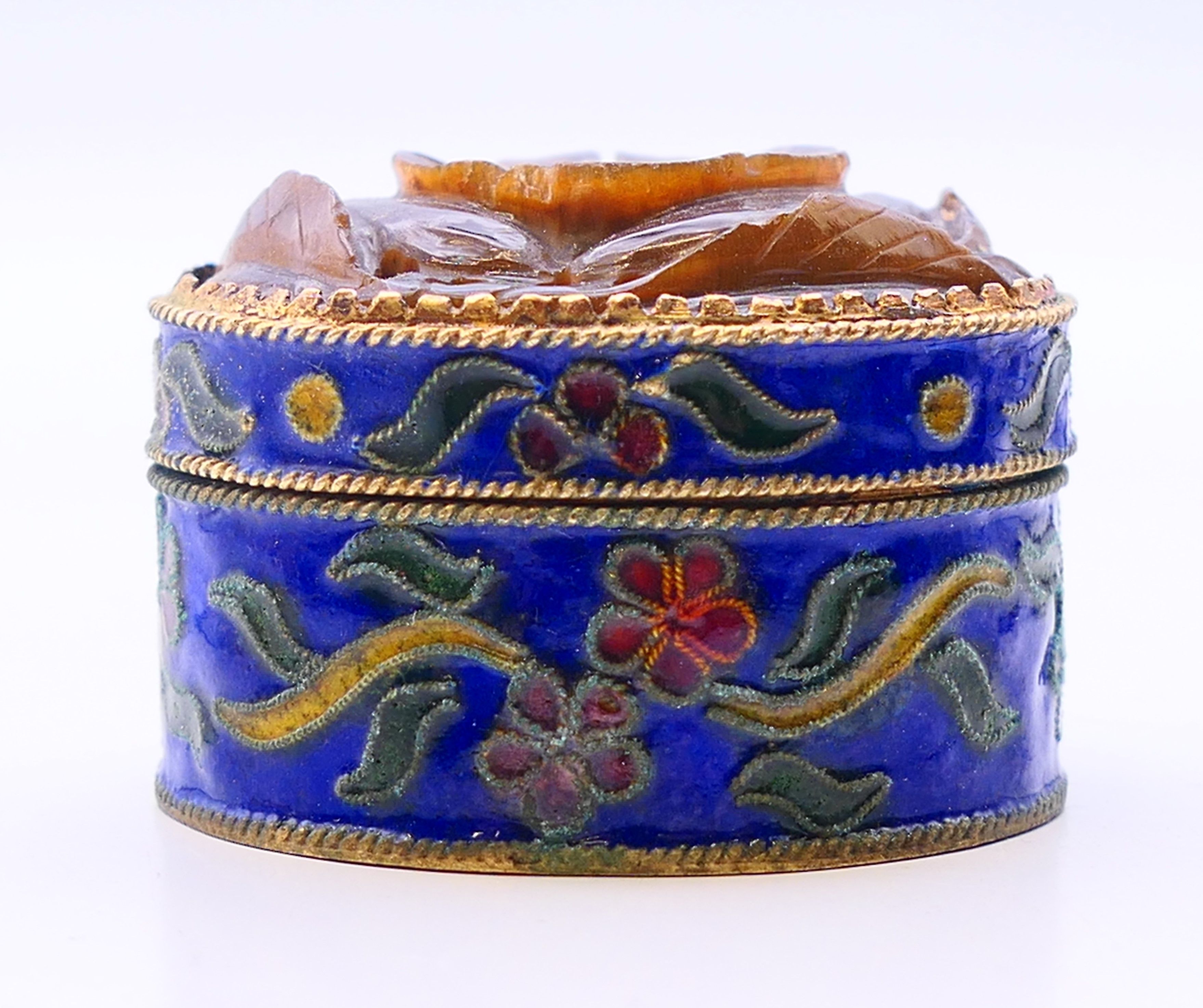 A Chinese cloisonne and tiger's eye box. 3 cm high. - Image 2 of 5