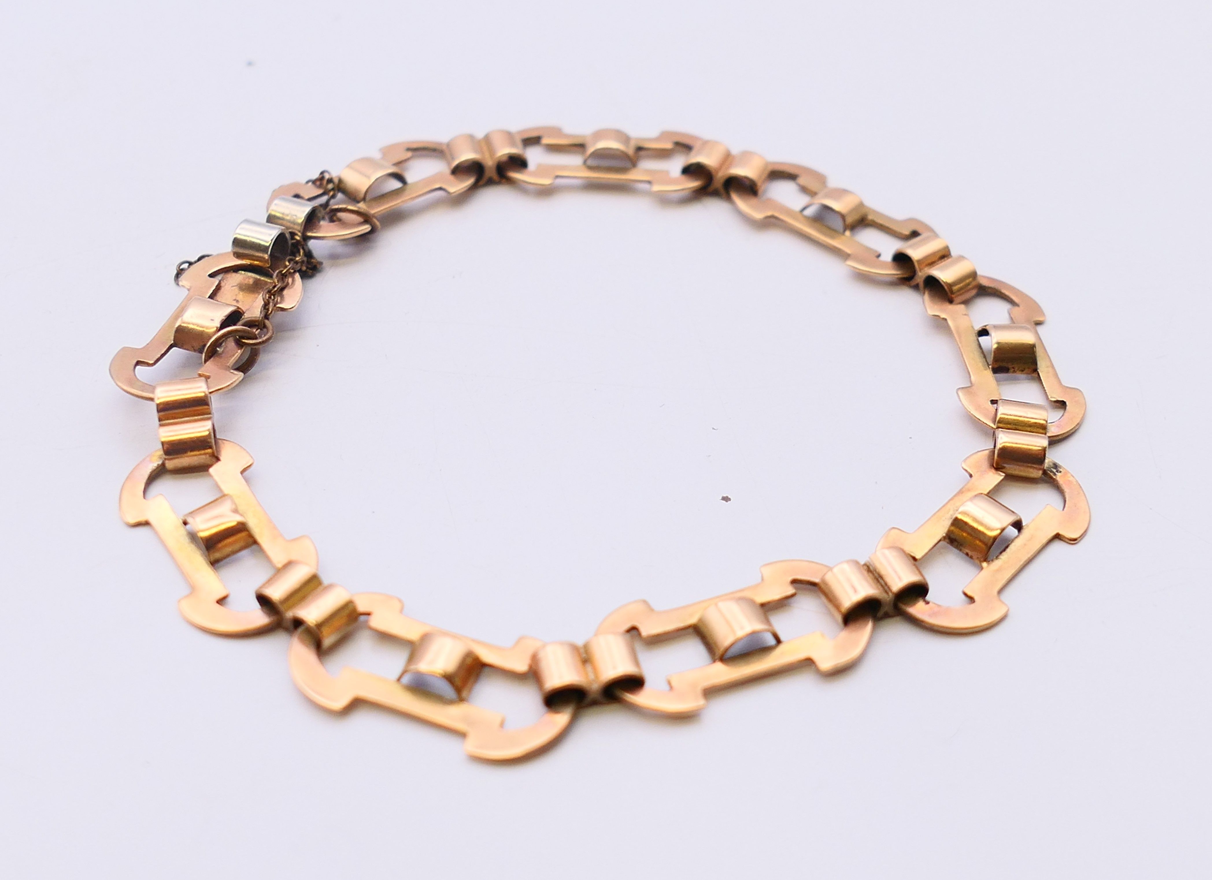 An 18 ct gold bracelet 10.1 grammes and a 9 ct gold bracelet 9 grammes. - Image 7 of 10