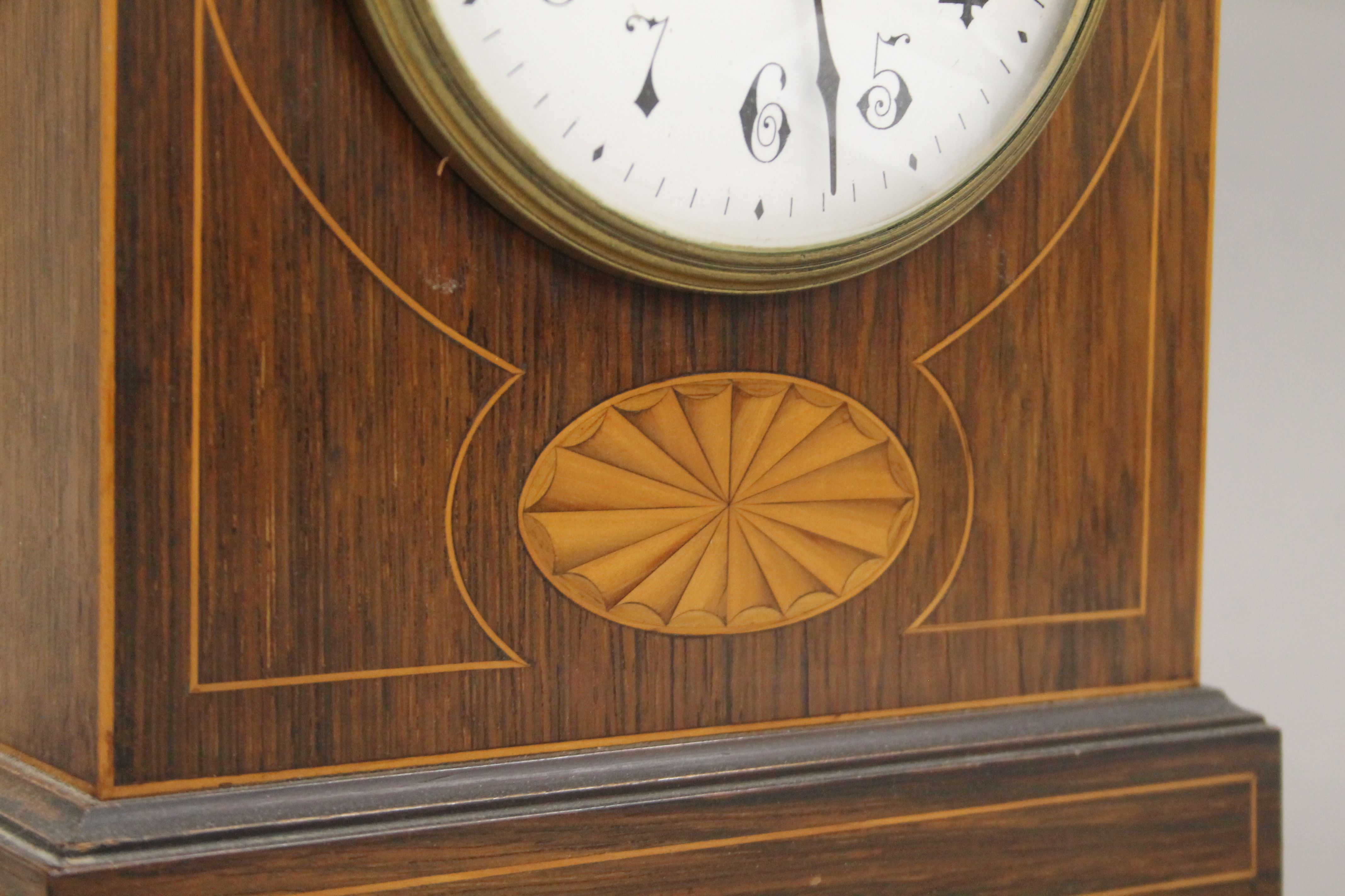 An Edwardian inlaid rosewood cased mantle clock. 30 cm high. - Image 4 of 10