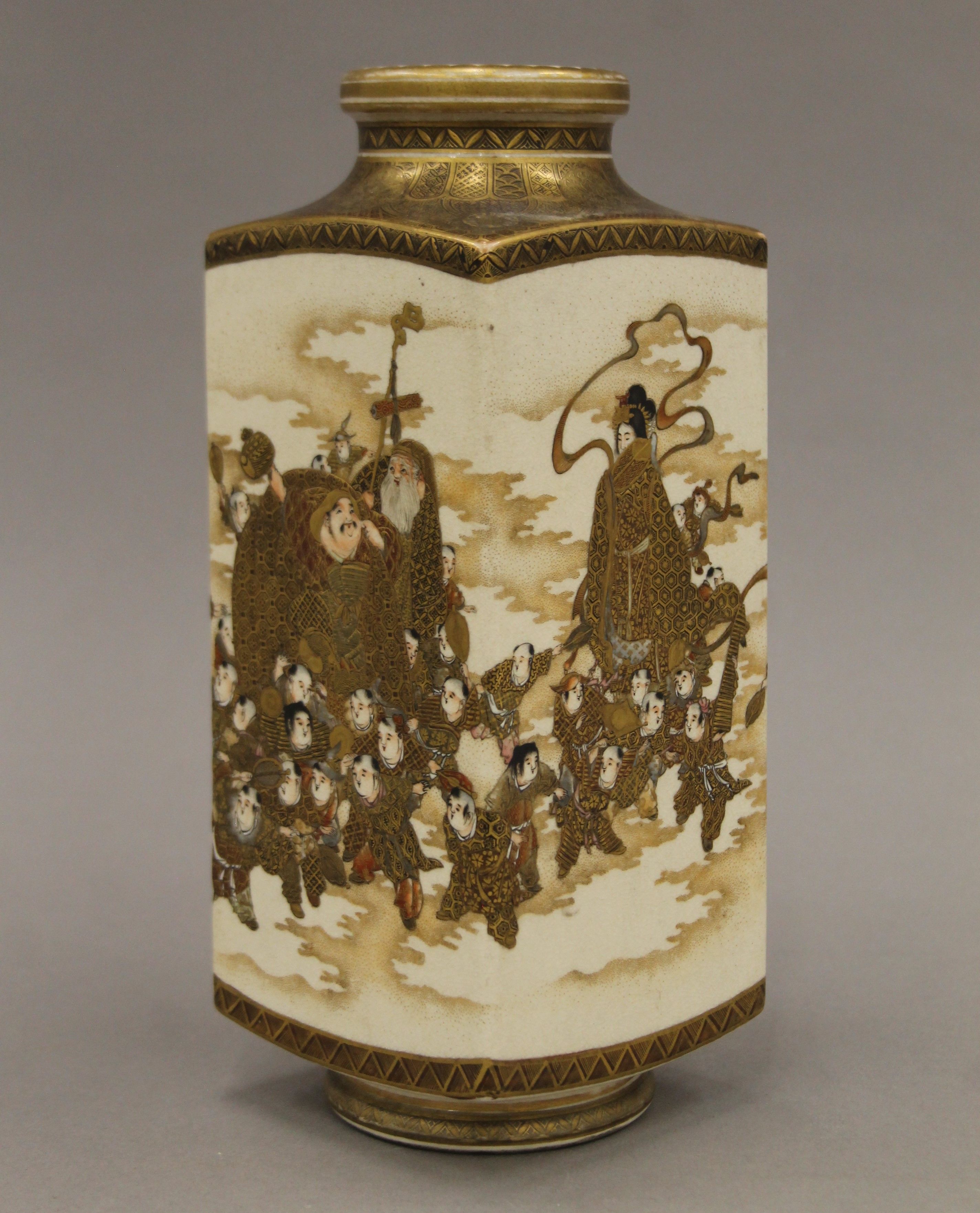 A 19th century Satsuma vase decorated with various figures in a procession. 25 cm high. - Image 3 of 7