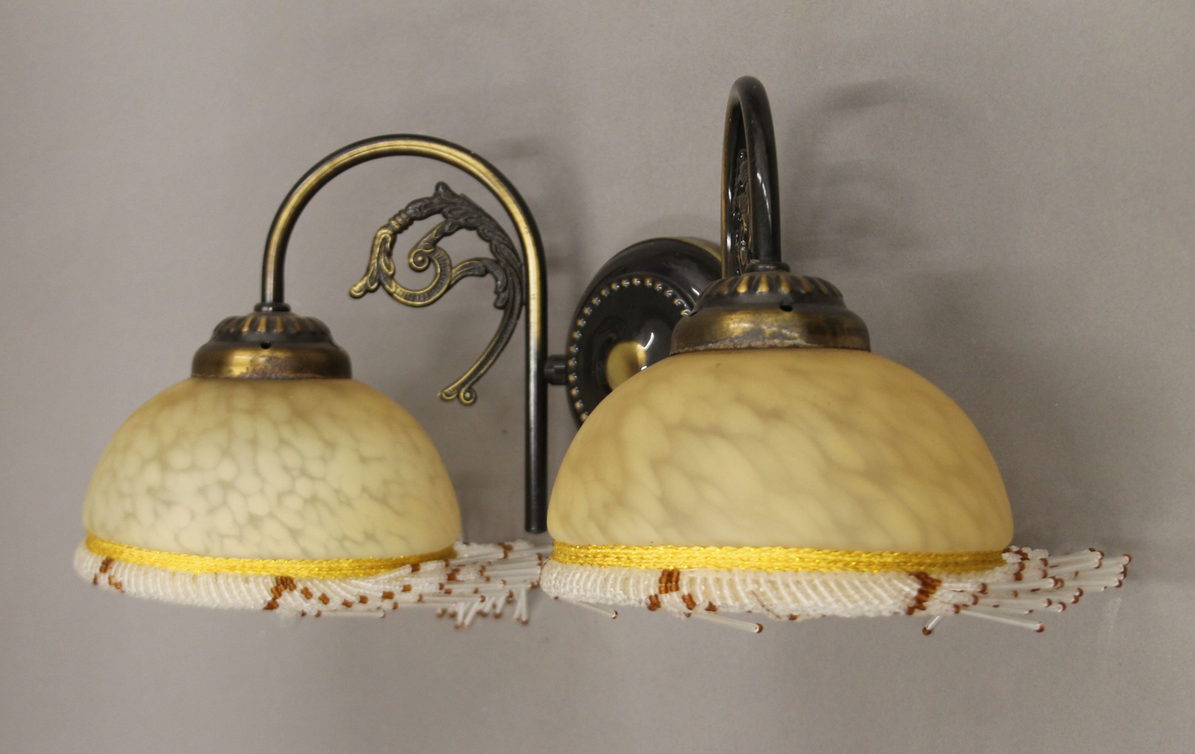 A pair of decorative twin branch wall lights. 40 cm wide. - Bild 2 aus 6