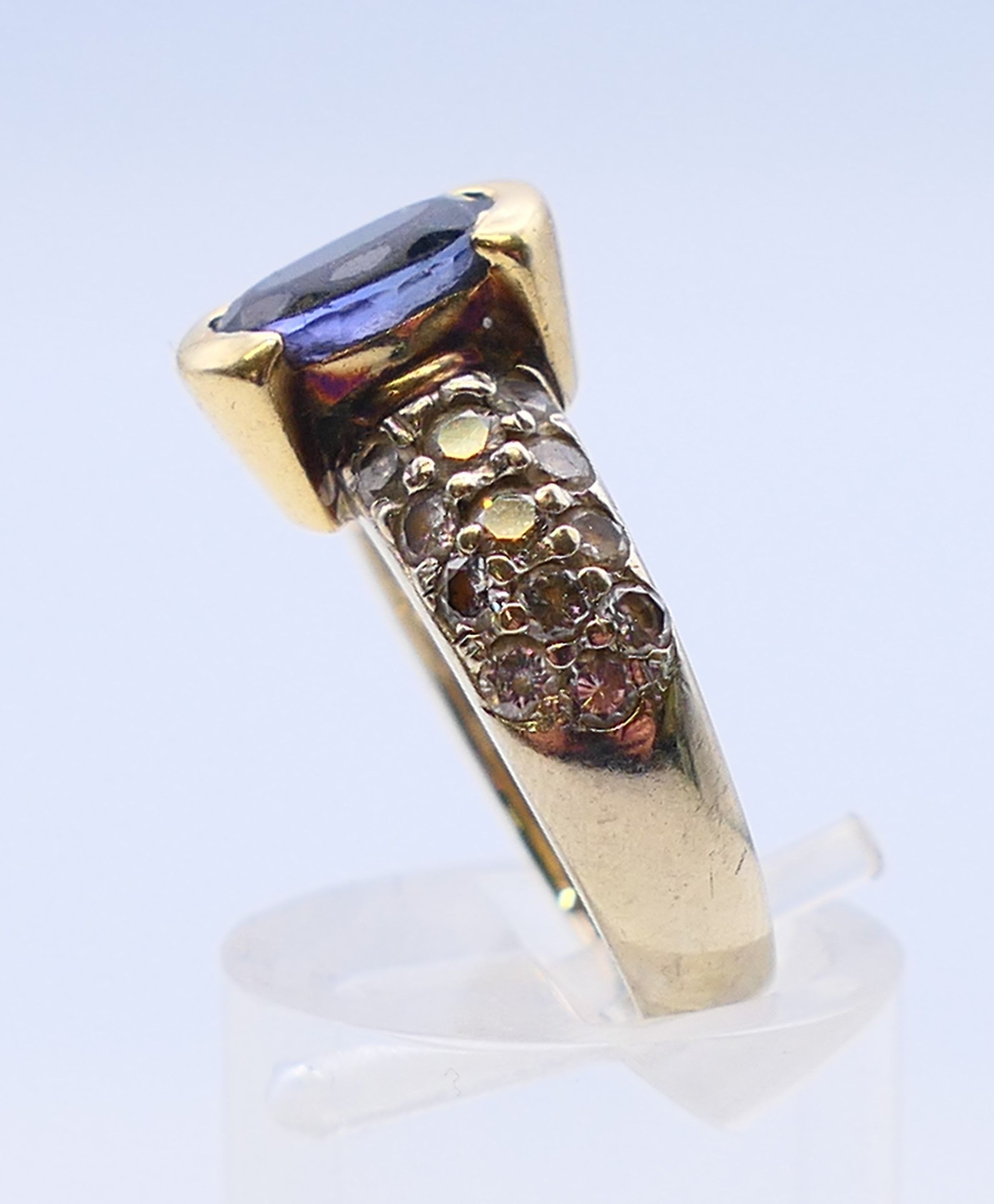 A 14 K gold, diamond and amethyst ring. Ring size M/N. - Image 4 of 7