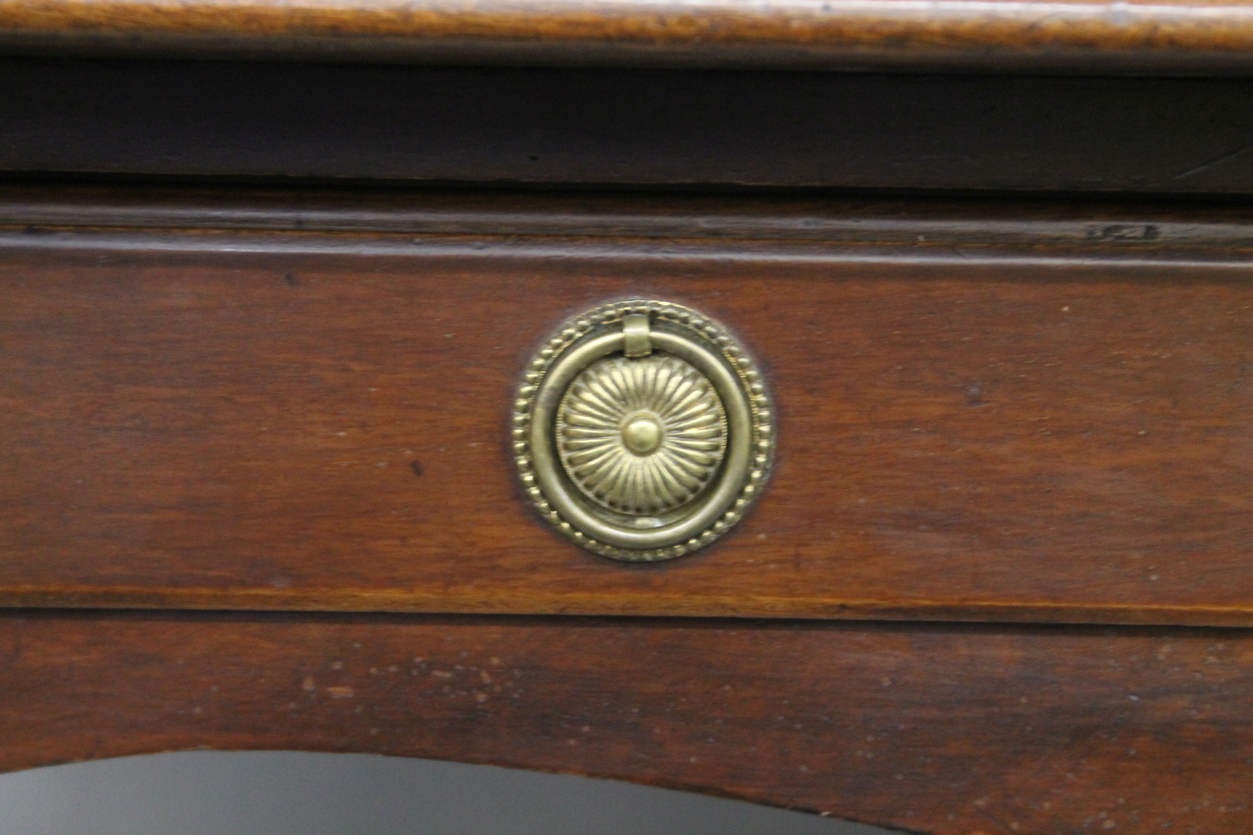 A 19th century fruitwood and mahogany dresser. 129 cm wide x 156 cm high. - Bild 4 aus 7