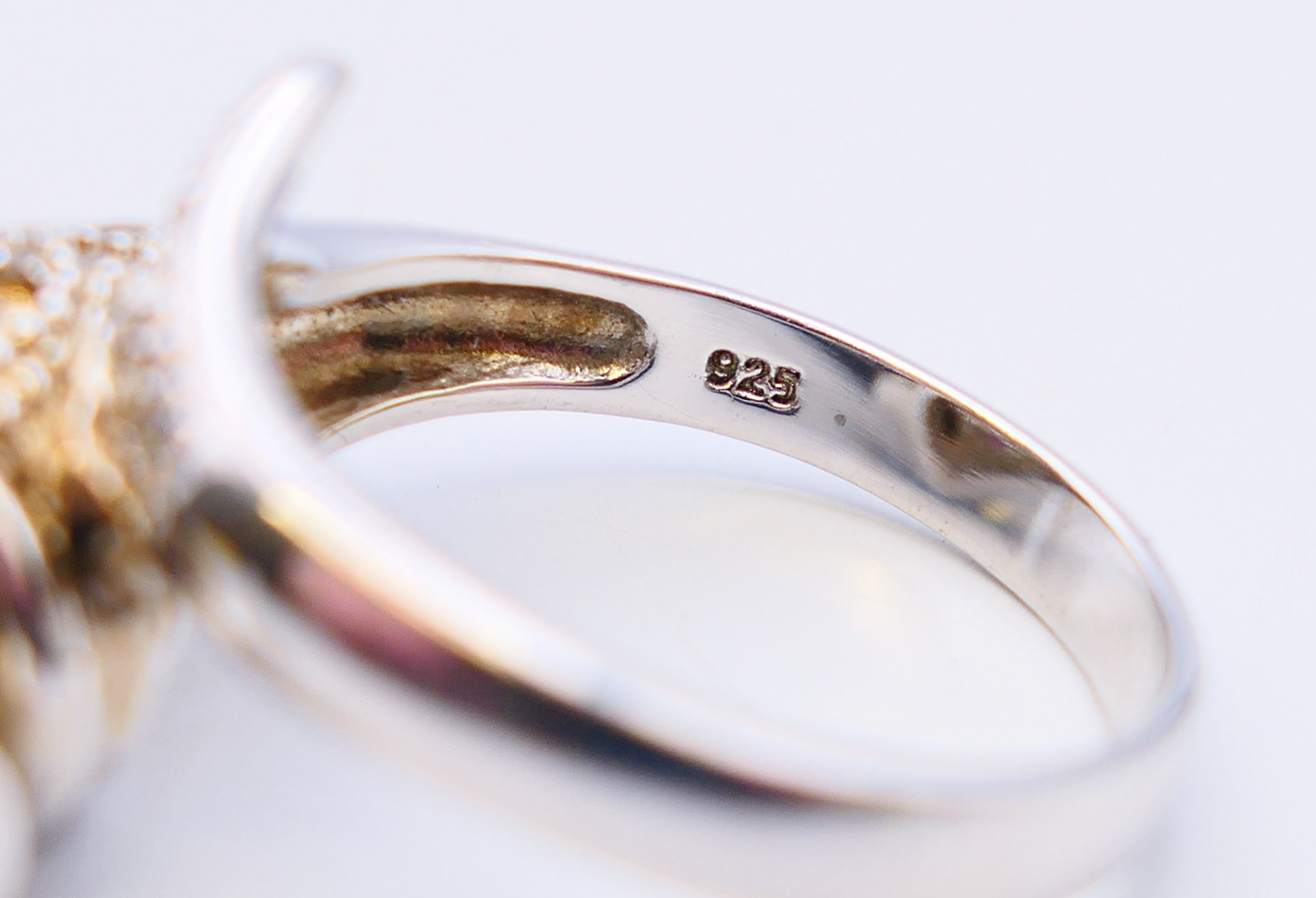 A silver snake ring. Ring size R/S. - Image 6 of 7