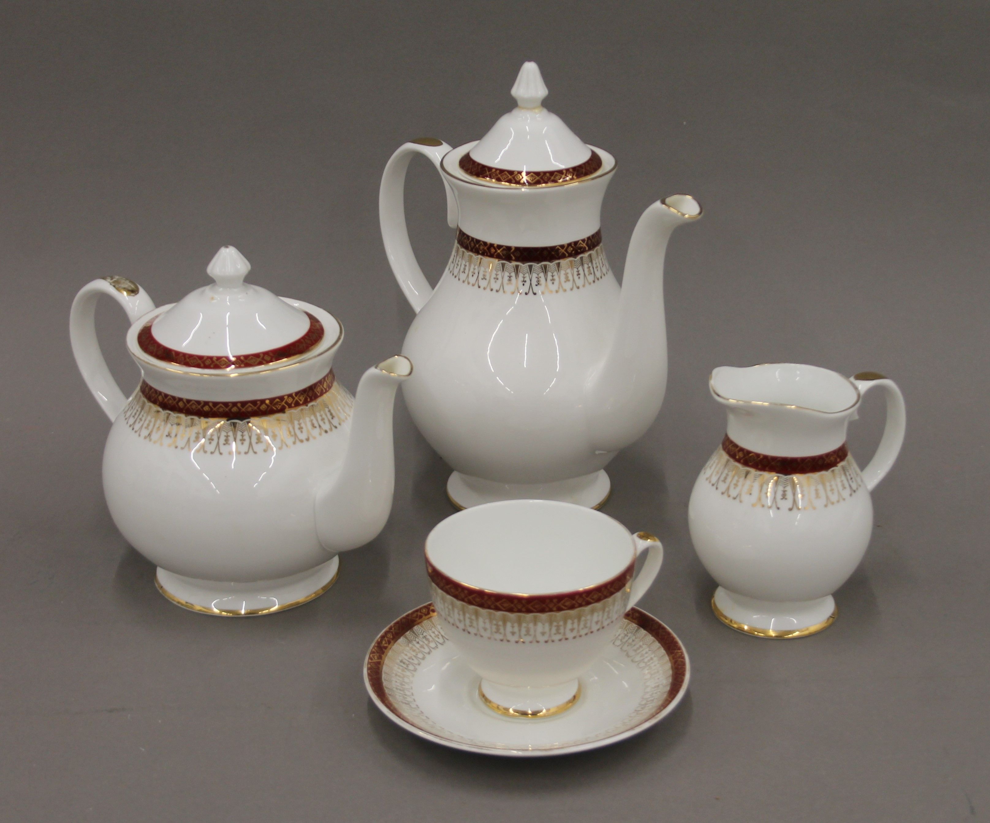 A Royal Grafton gold decorated Majestic pattern dining, tea and coffee service. - Image 3 of 4