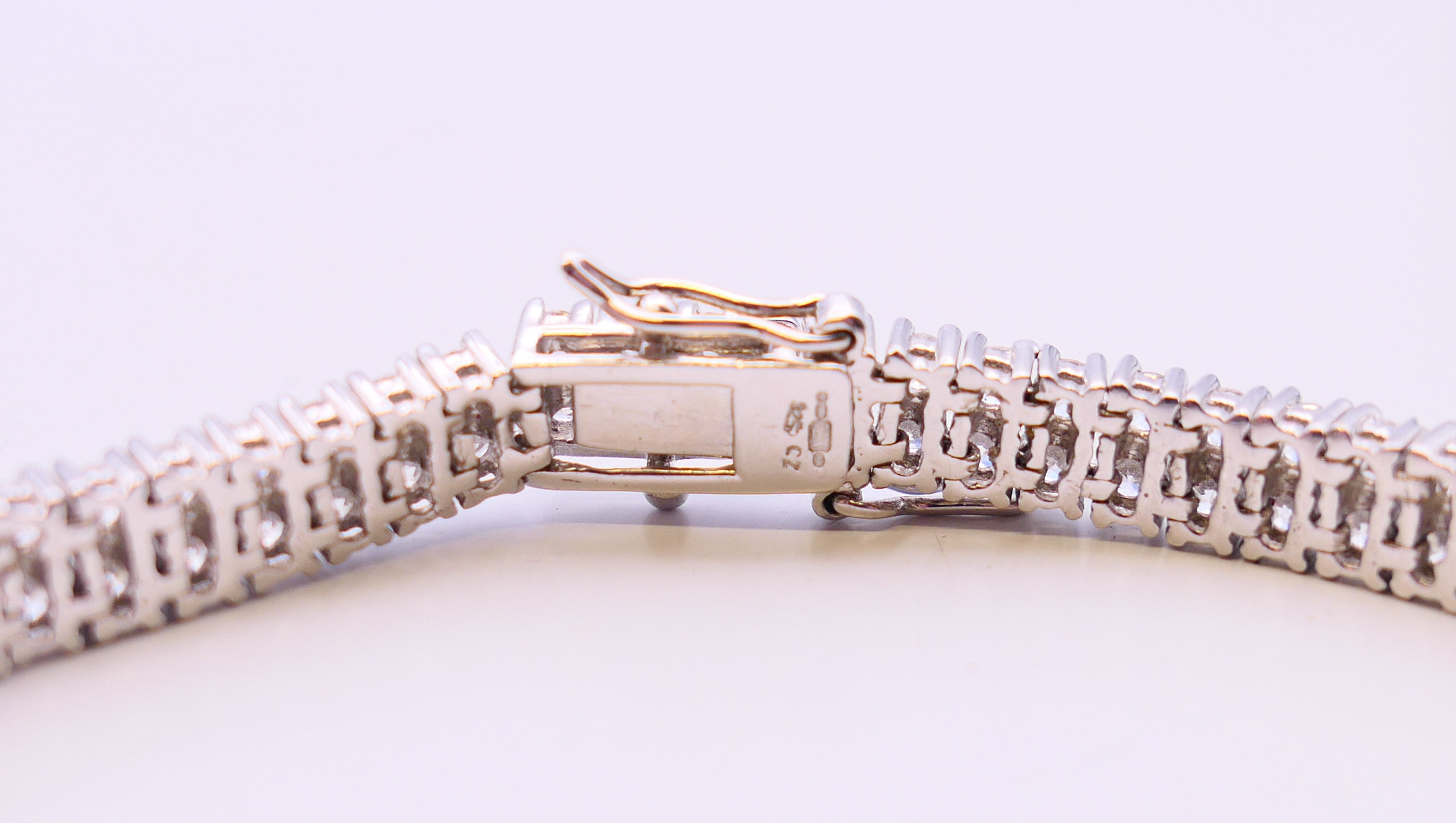 A silver cubic zirconia line bracelet. 20 cm long. - Image 2 of 5