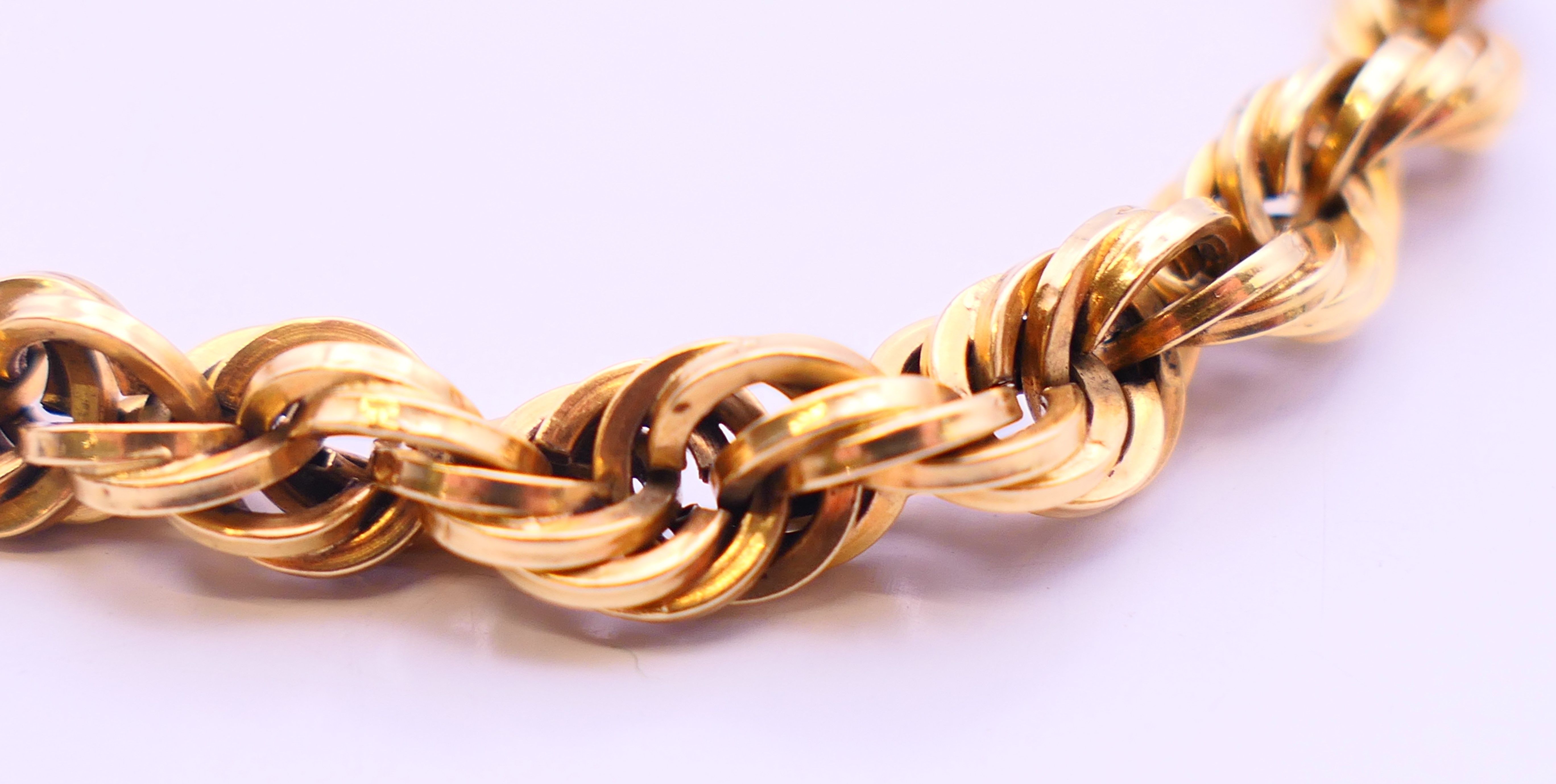 An 18 ct gold bracelet 10.1 grammes and a 9 ct gold bracelet 9 grammes. - Image 3 of 10