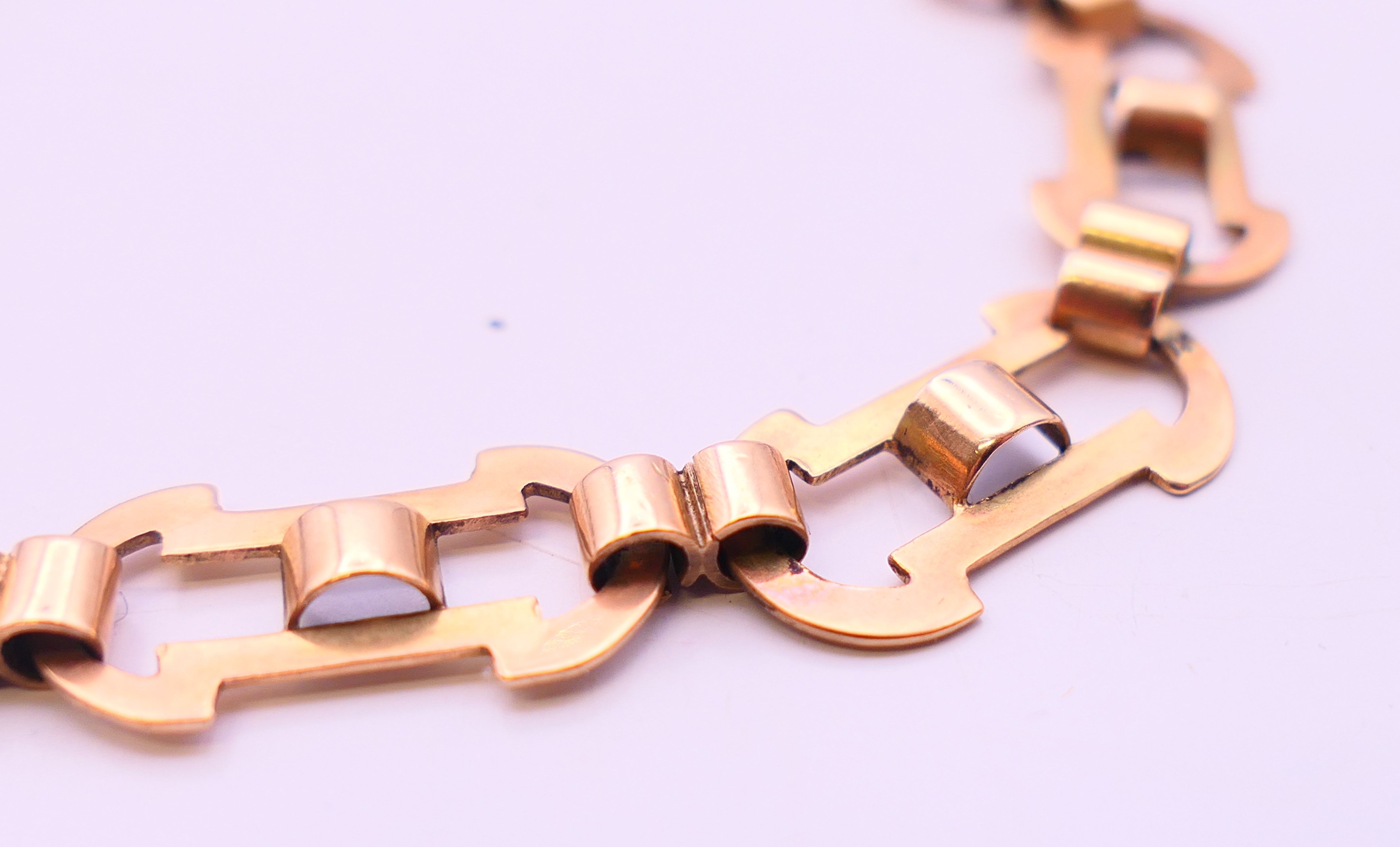 An 18 ct gold bracelet 10.1 grammes and a 9 ct gold bracelet 9 grammes. - Image 8 of 10