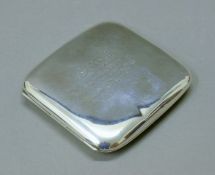 A silver cigarette case, the front with military related presentation inscription. 9 cm wide. 80.