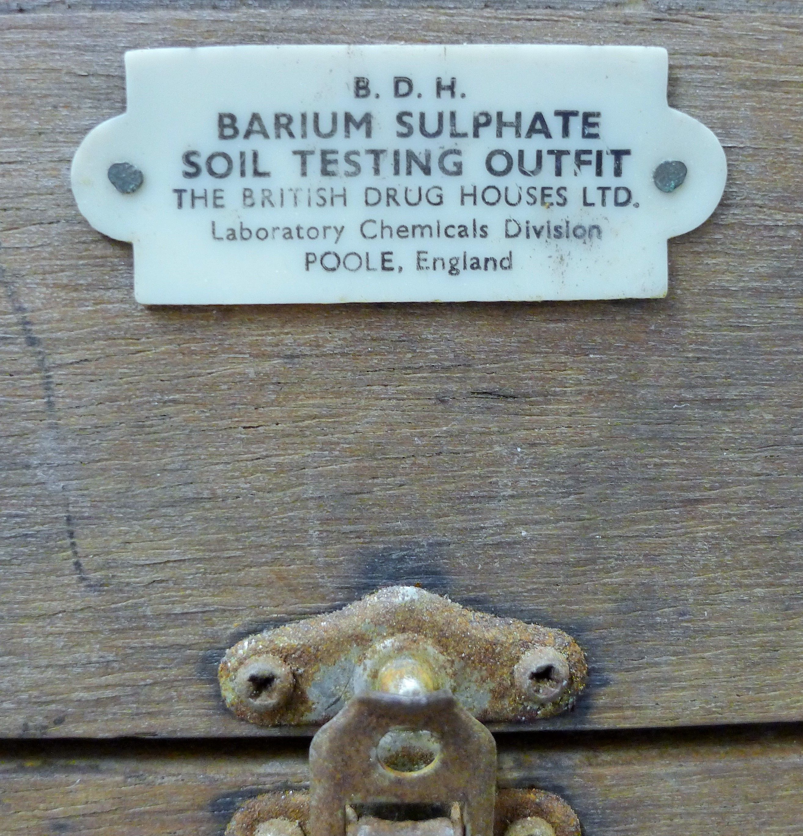 A vintage boxed soil testing kit. The box 23.5 cm high. - Image 4 of 4