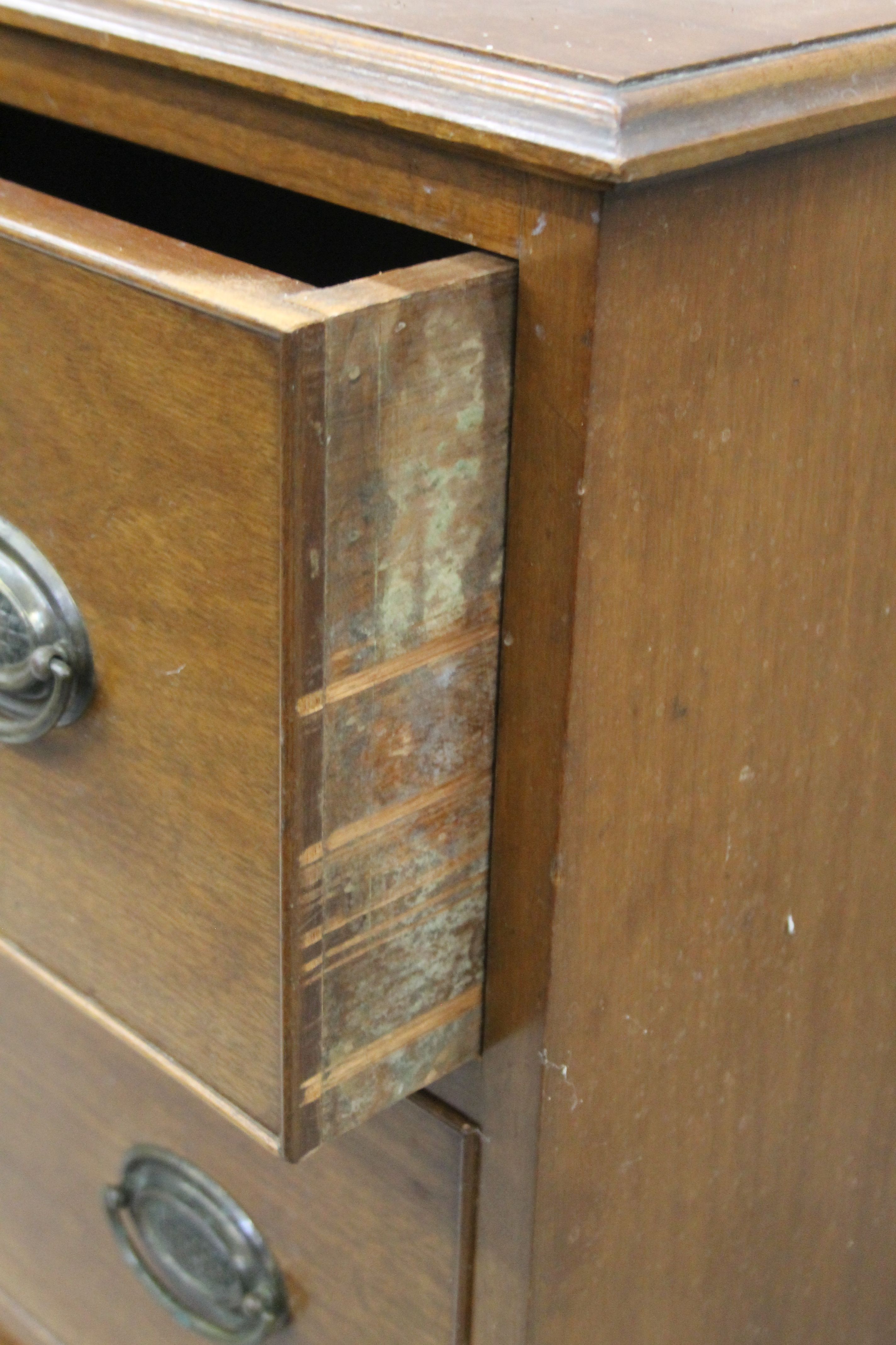 An early 20th century three drawer mahogany chest of drawers. 64.5 cm wide. - Image 5 of 7