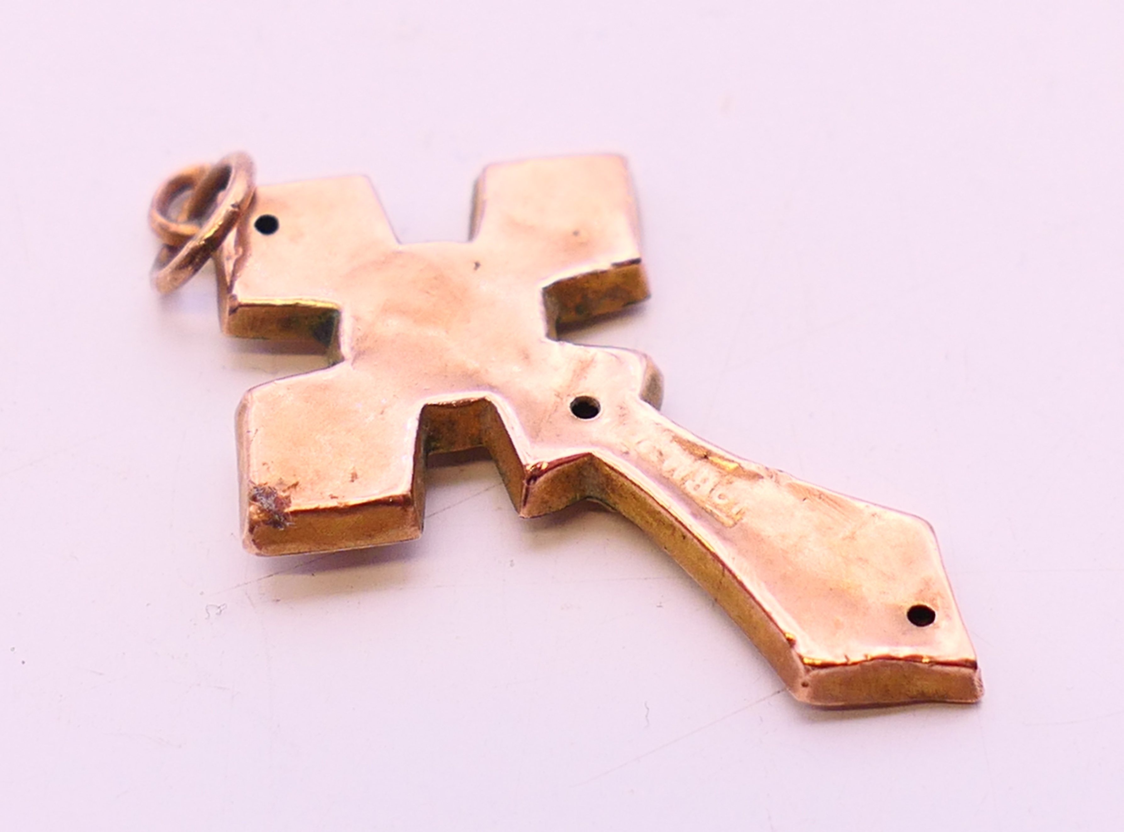 A small quantity of jewellery to include a 9 ct gold brooch 1. - Image 10 of 14