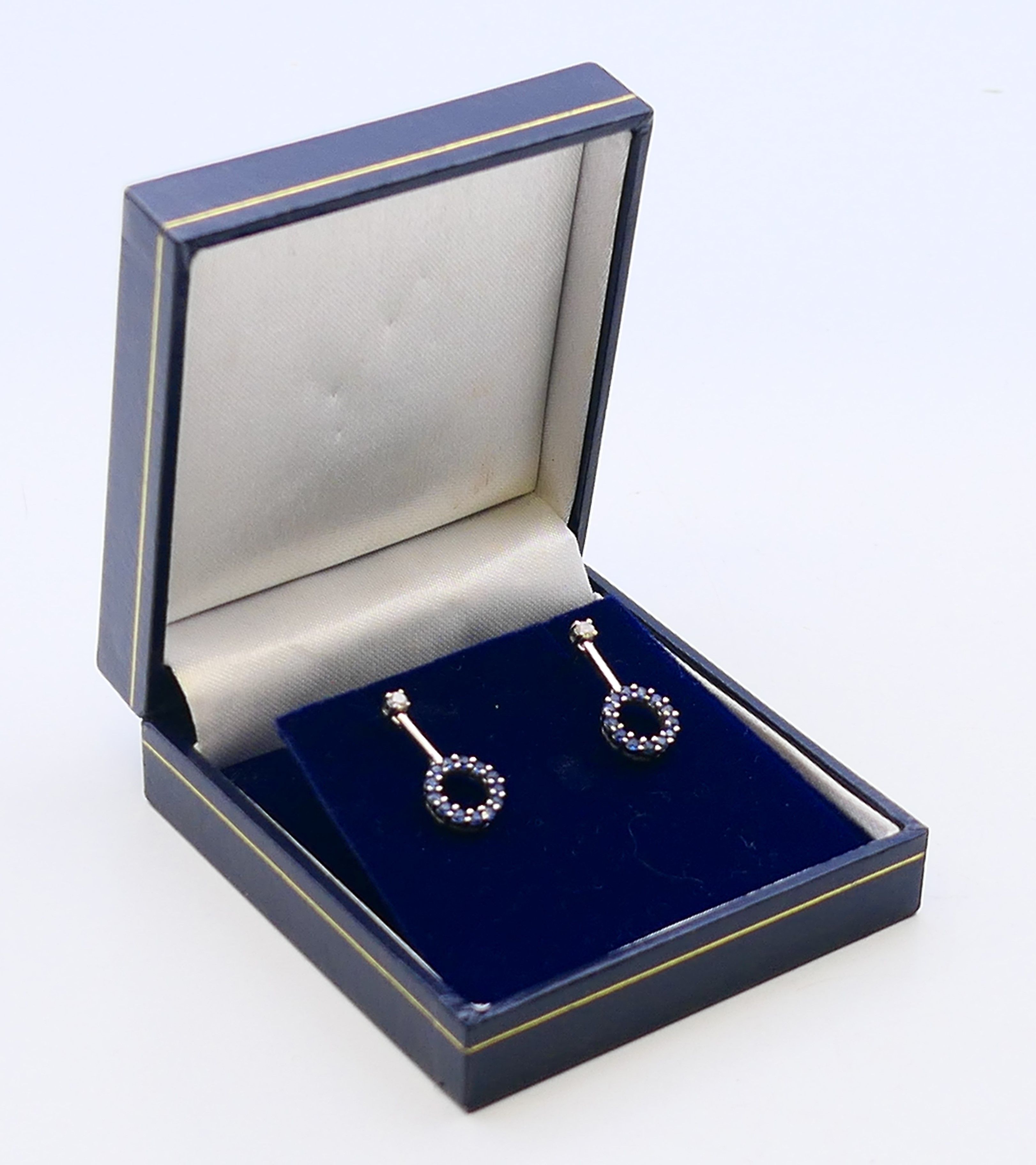 A pair of 18 ct white gold, diamond and sapphire drop earrings. 2 cm high. - Image 6 of 6