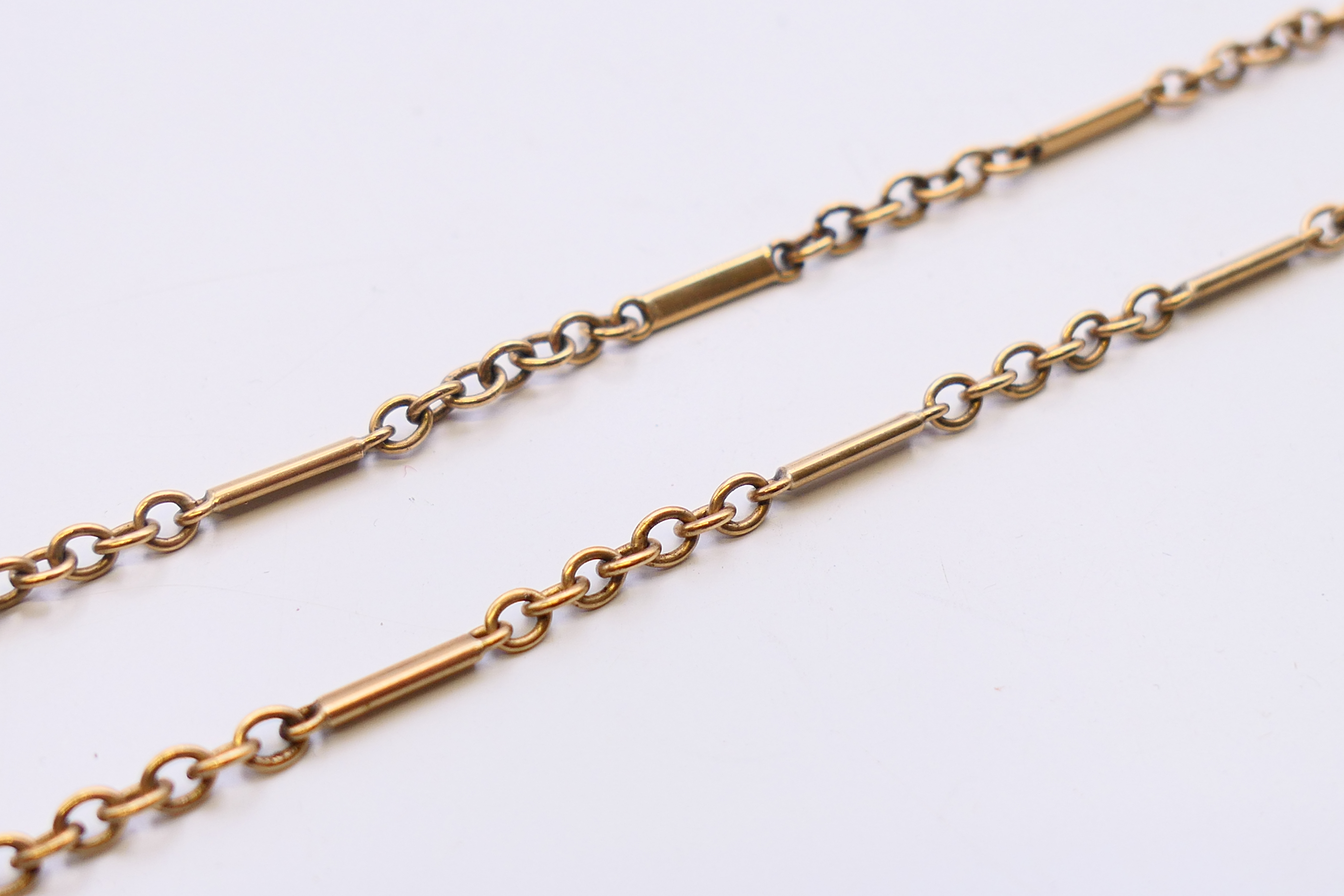 A 9 ct gold belcher and bar link chain. 76 cm long. 15 grammes. - Image 2 of 3