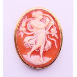 An 18 ct gold mounted cameo brooch. 3.5 cm high.