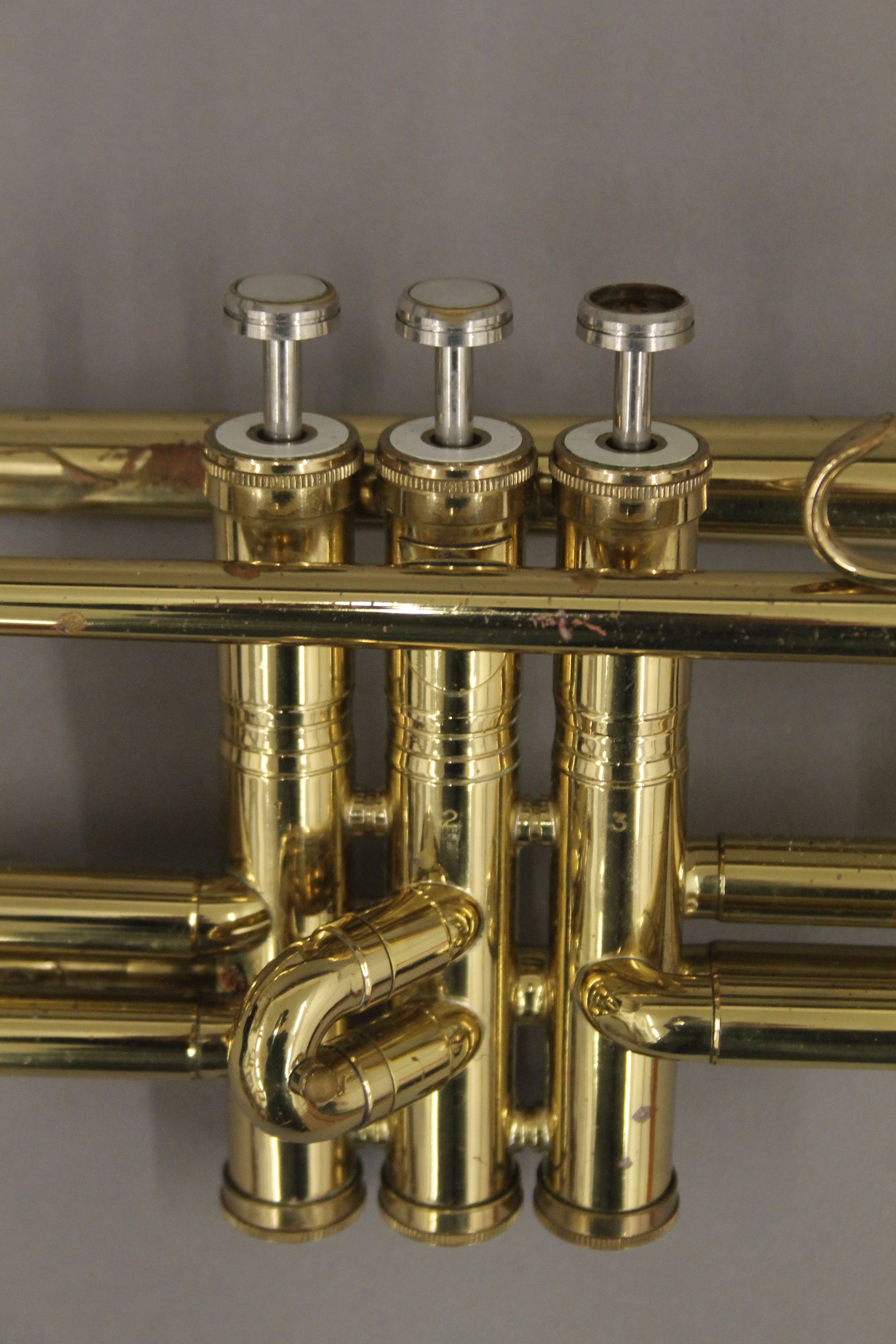 A boxed Jupiter trumpet. The box 53.5 cm long. - Image 3 of 7