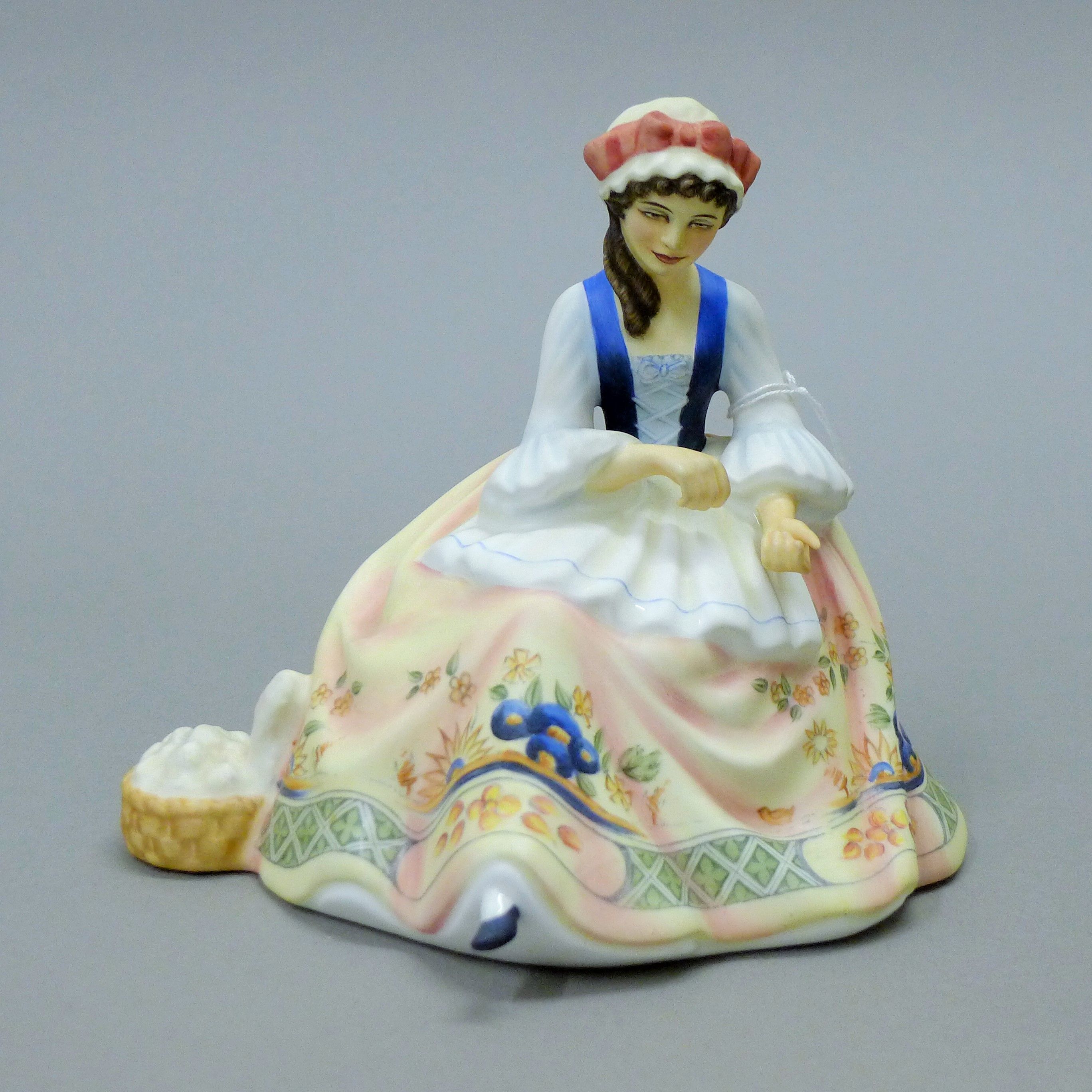 A Royal Doulton figurine, Spinning, HN2390. 17 cm high. - Image 2 of 5