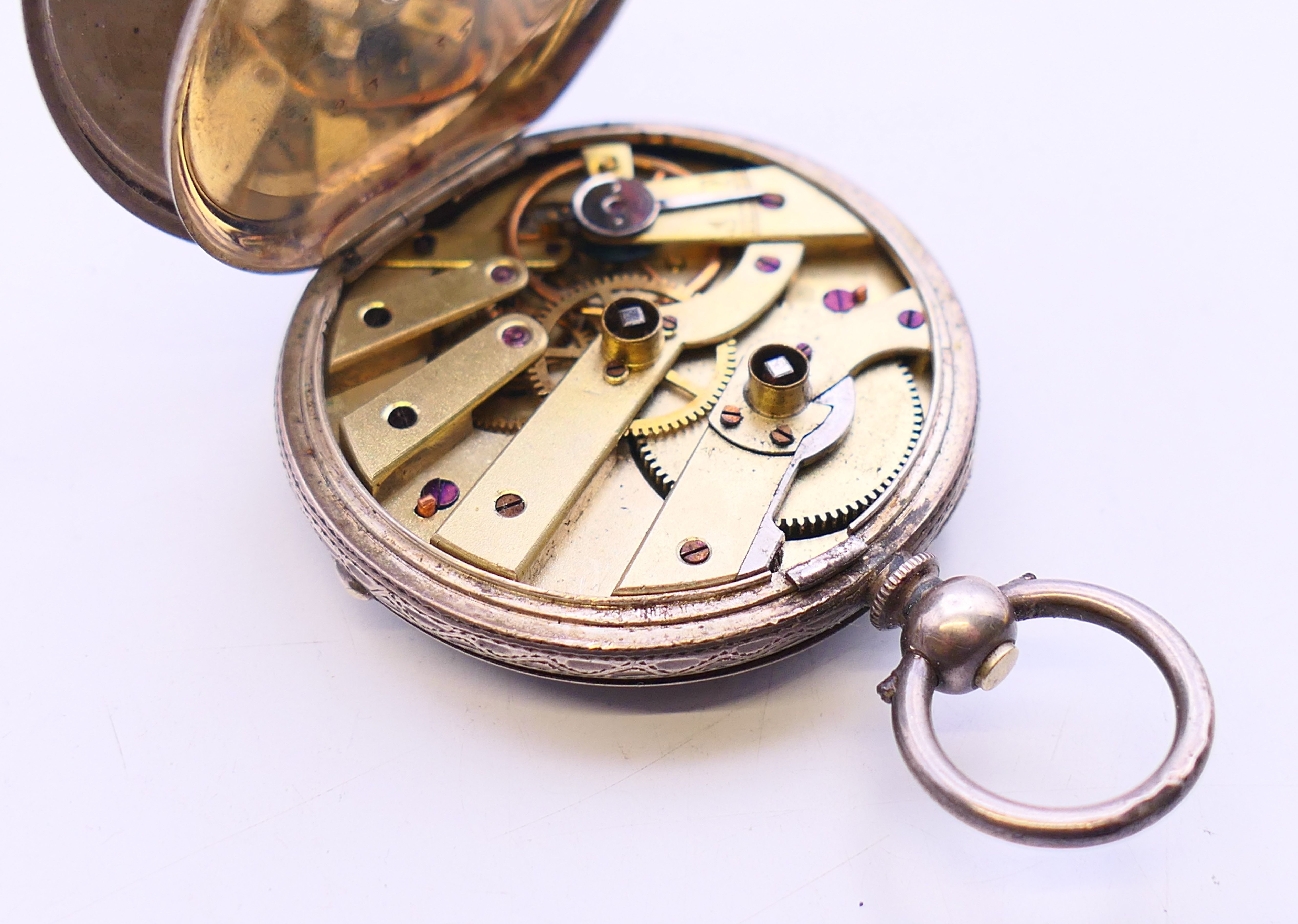 Five silver pocket watches. Largest 5 cm diameter. - Image 37 of 39