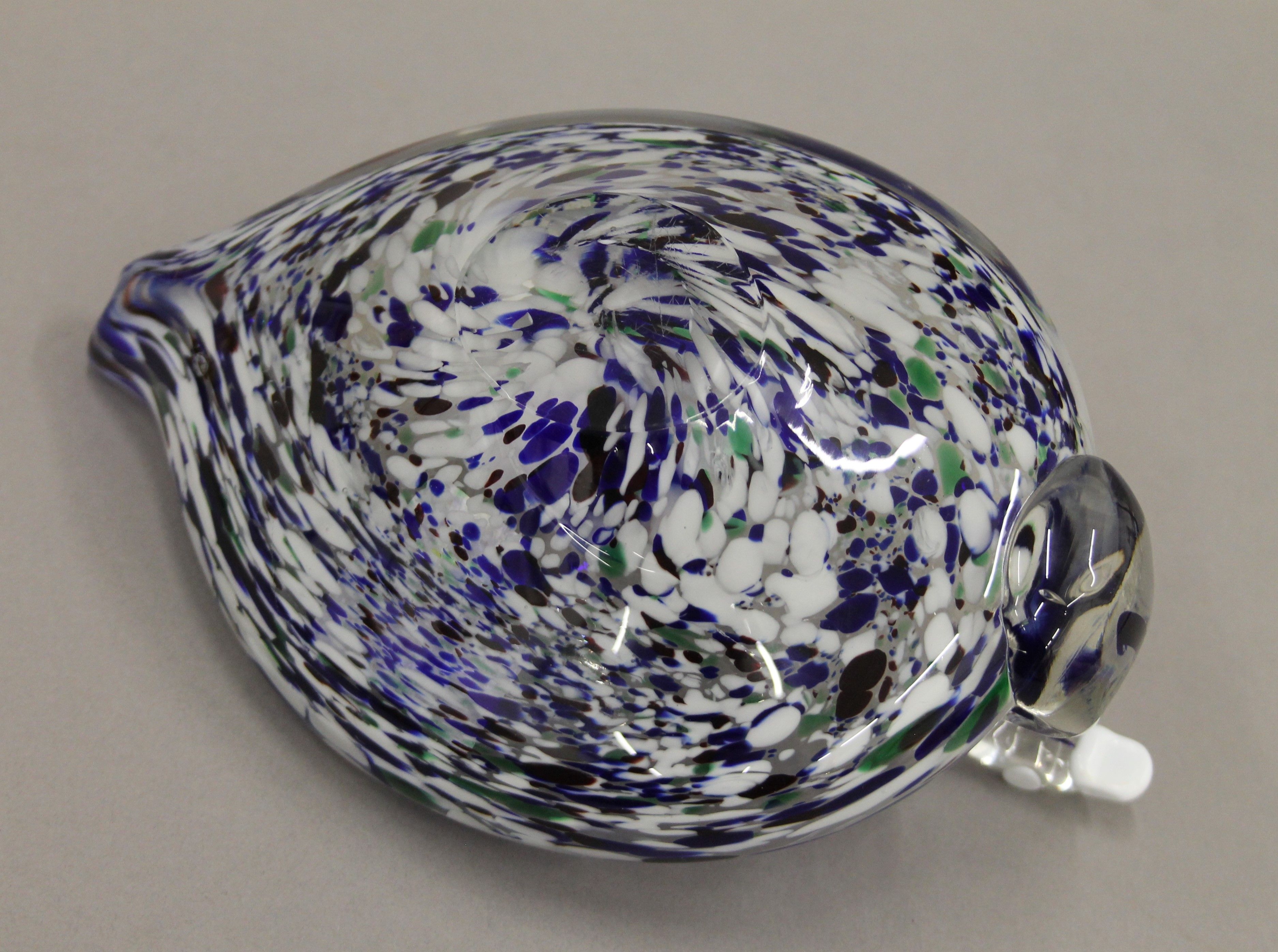A Murano-type glass swan dish. 23 cm long. - Image 4 of 4
