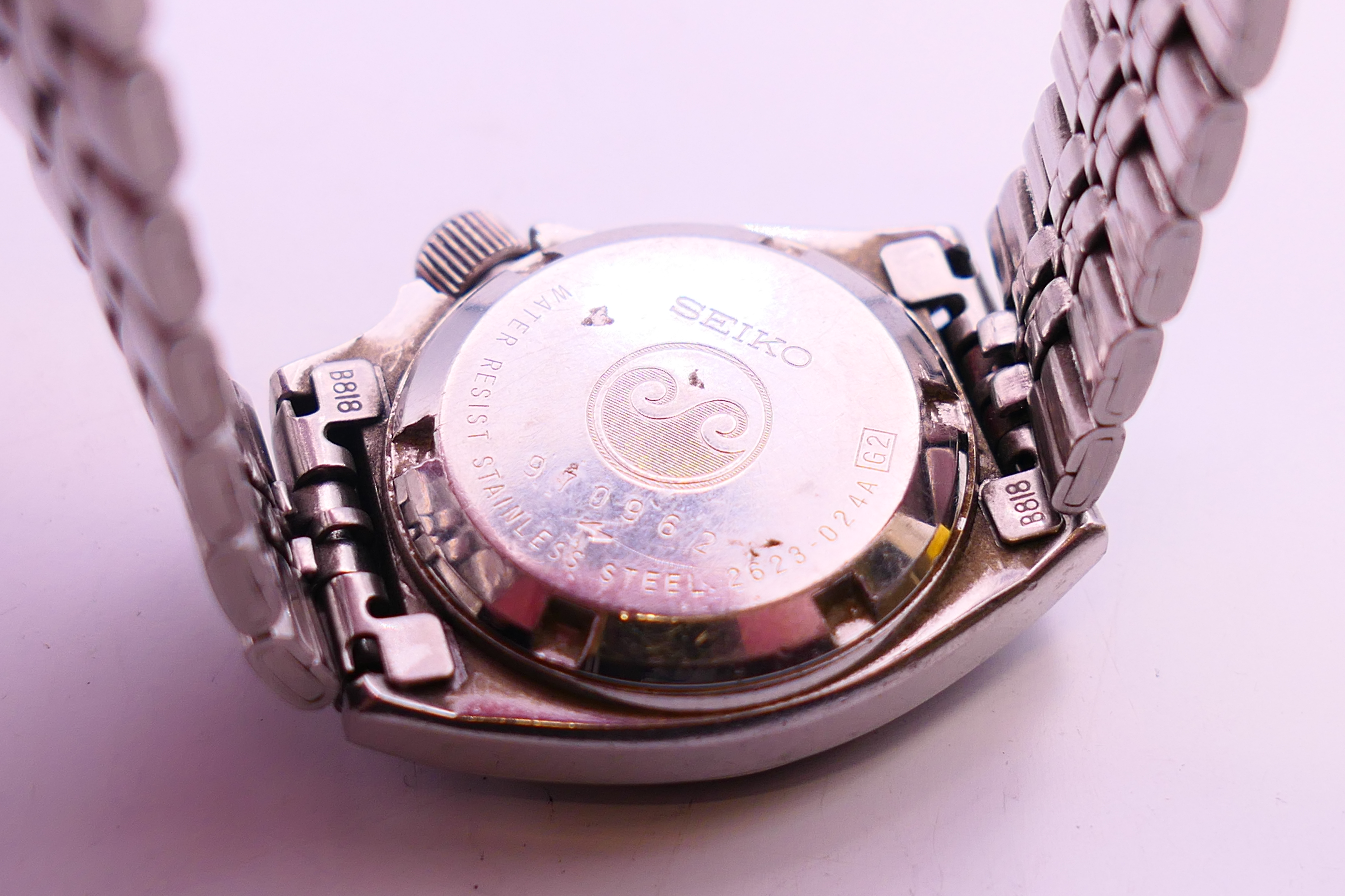 A Seiko Sports 100 ladies wristwatch. 2.5 cm diameter. - Image 5 of 7