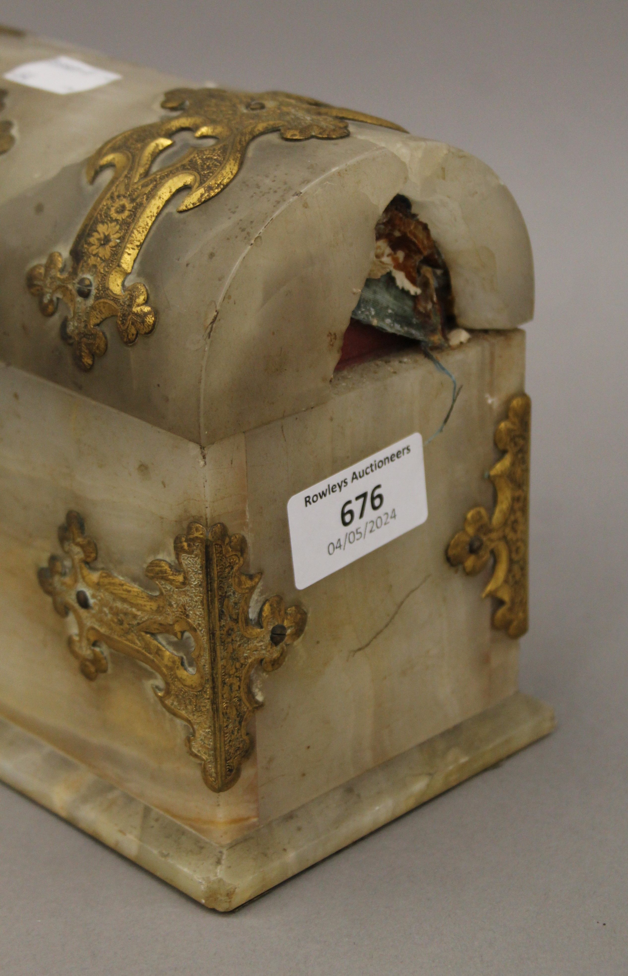 A Victorian brass mounted alabaster stationary box. 20 cm wide. - Image 6 of 7