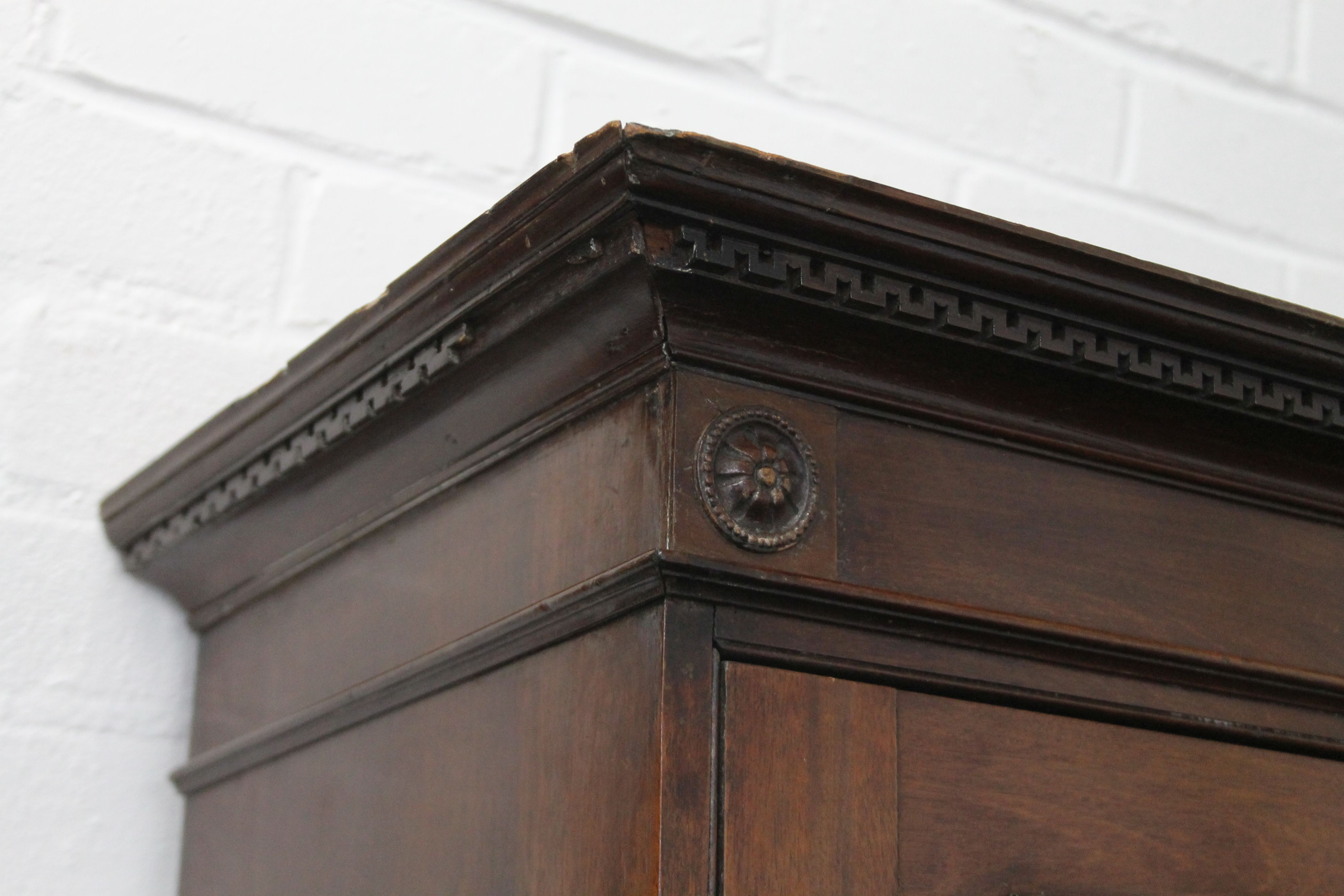 An Edwardian mahogany wardrobe. 93 cm wide x 193 cm high. - Image 2 of 7