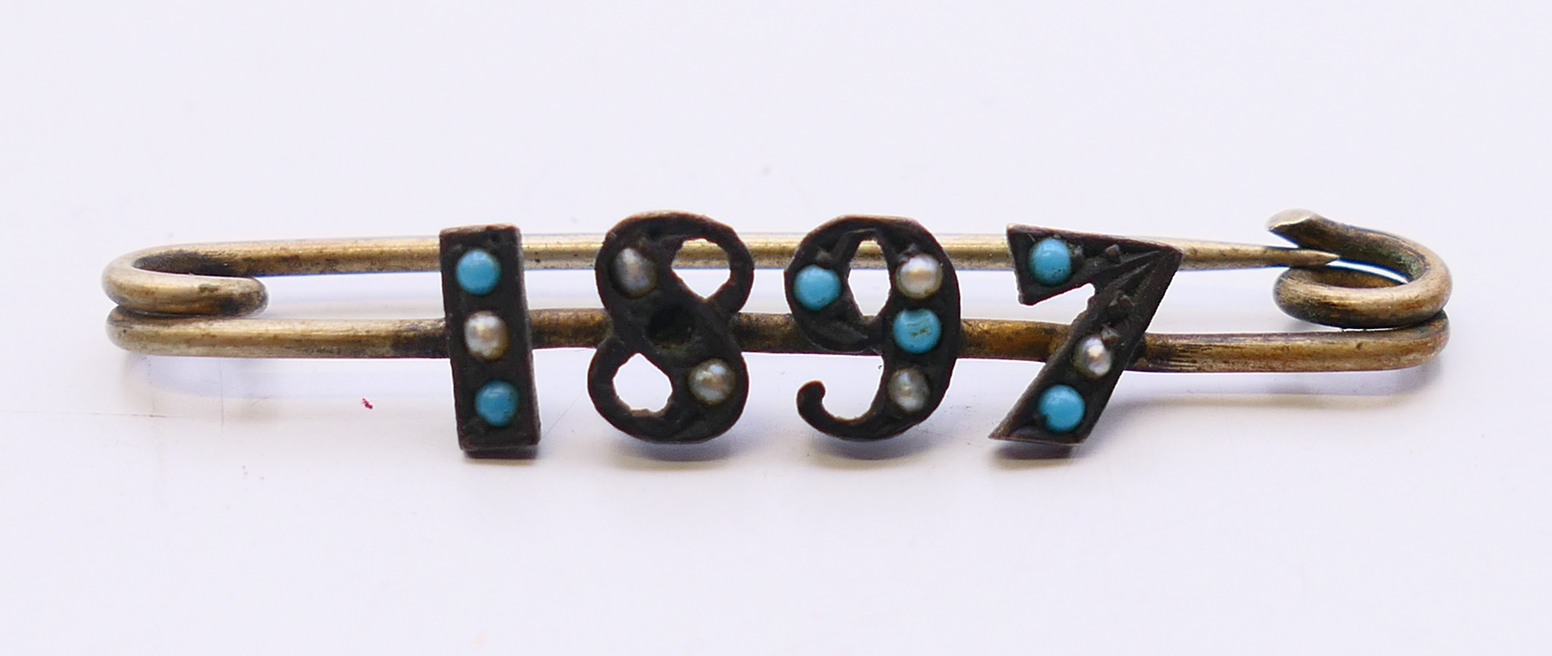 A small quantity of various jewellery to include a turquoise inset bangle, - Image 12 of 13