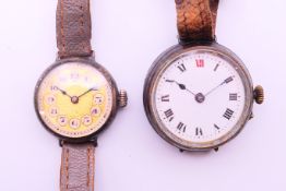 Two vintage wristwatches. The largest 3.5 cm diameter.