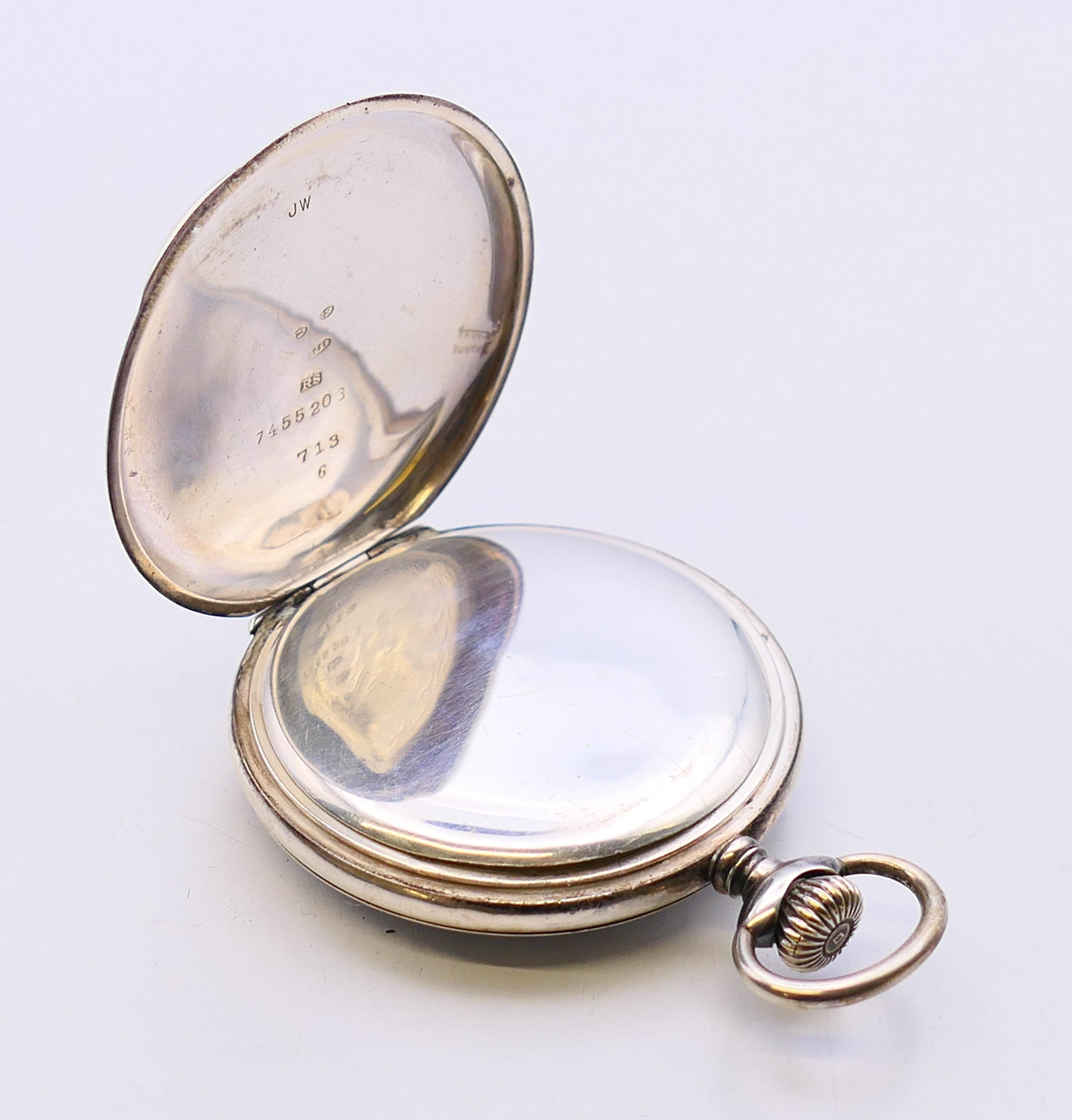 Five silver pocket watches. Largest 5 cm diameter. - Image 13 of 39