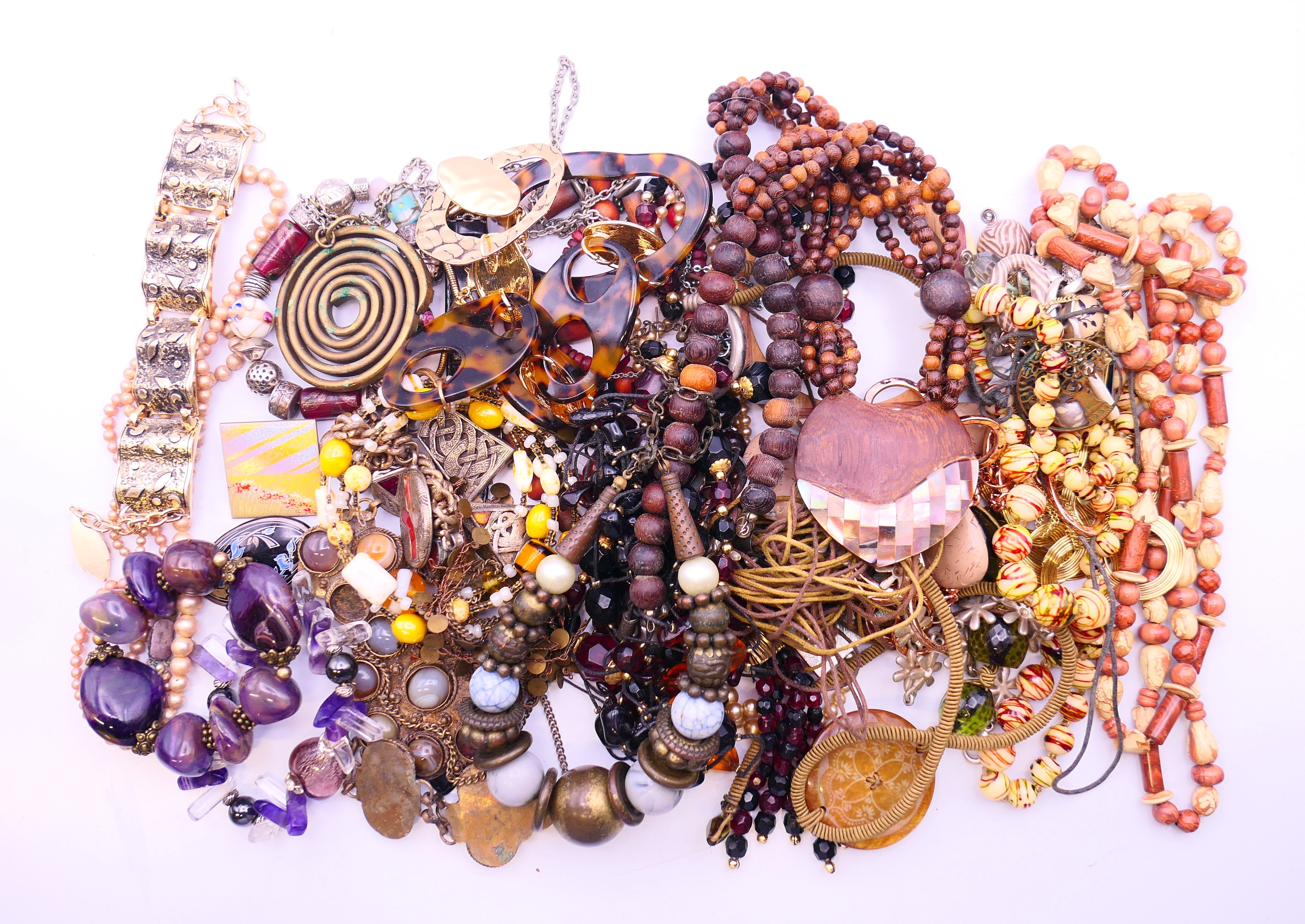 A box of costume jewellery.