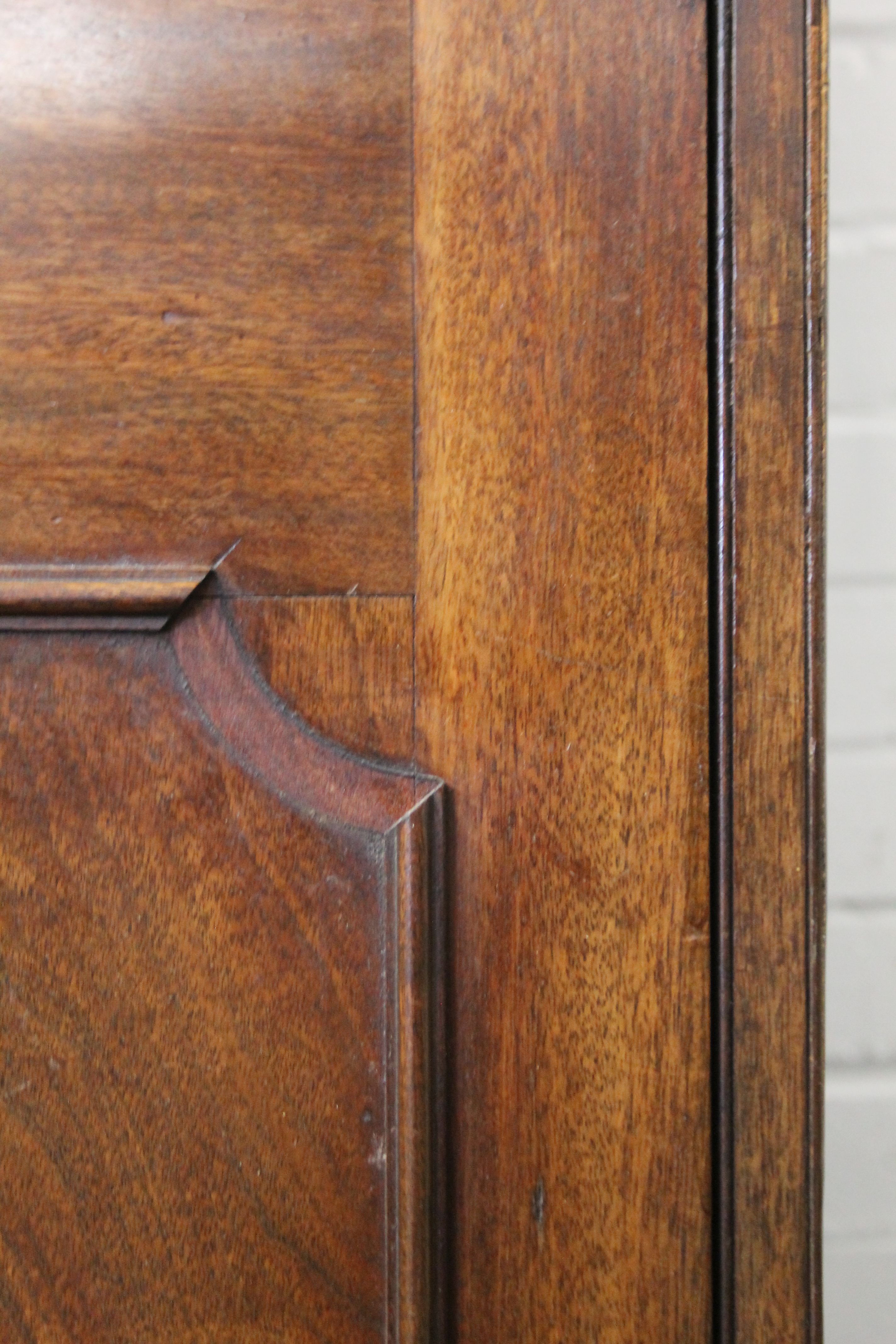 An Edwardian mahogany wardrobe. 93 cm wide x 193 cm high. - Image 3 of 7