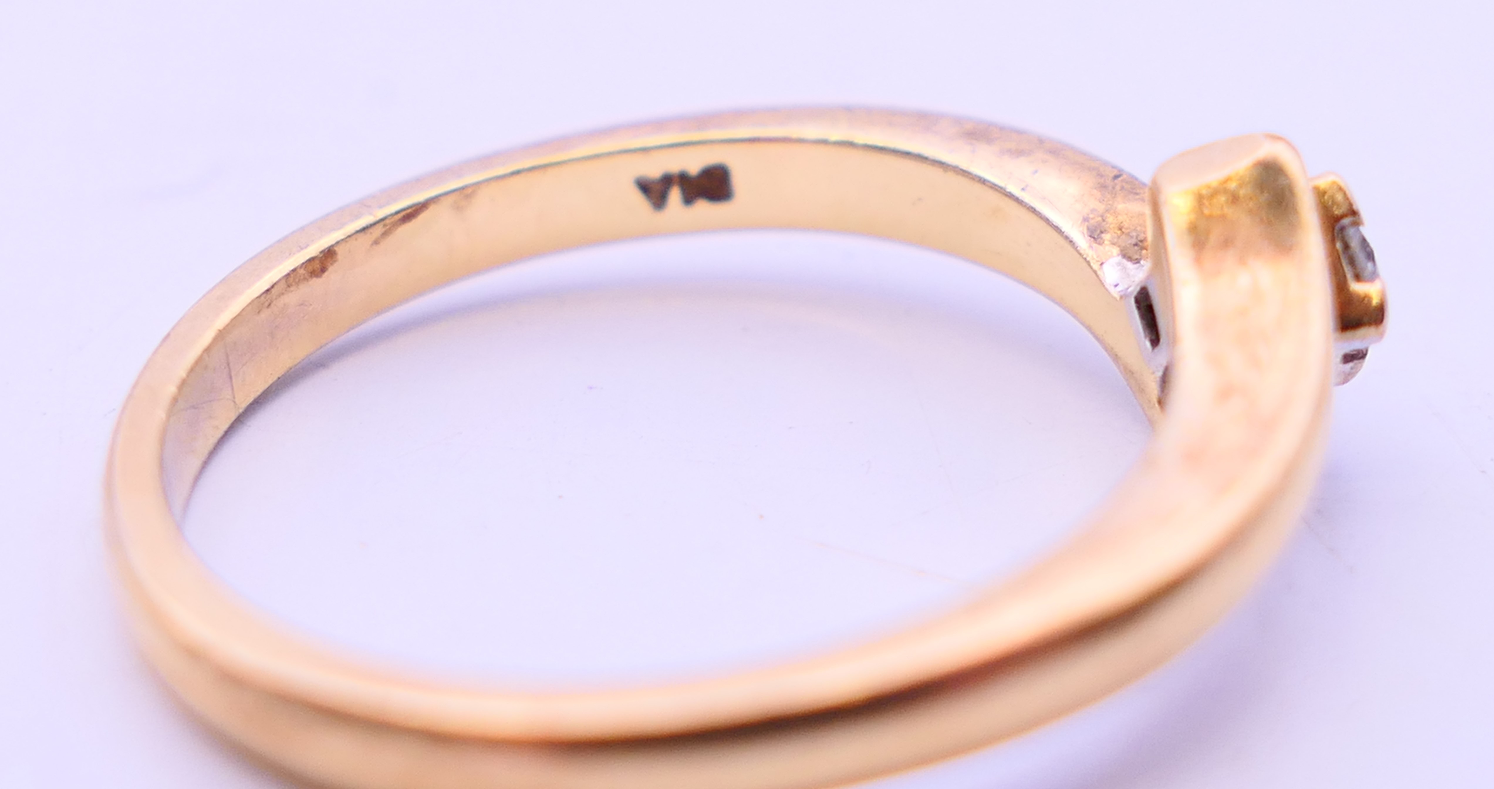 A 9 ct gold diamond ring. Ring size O/P. - Image 6 of 7