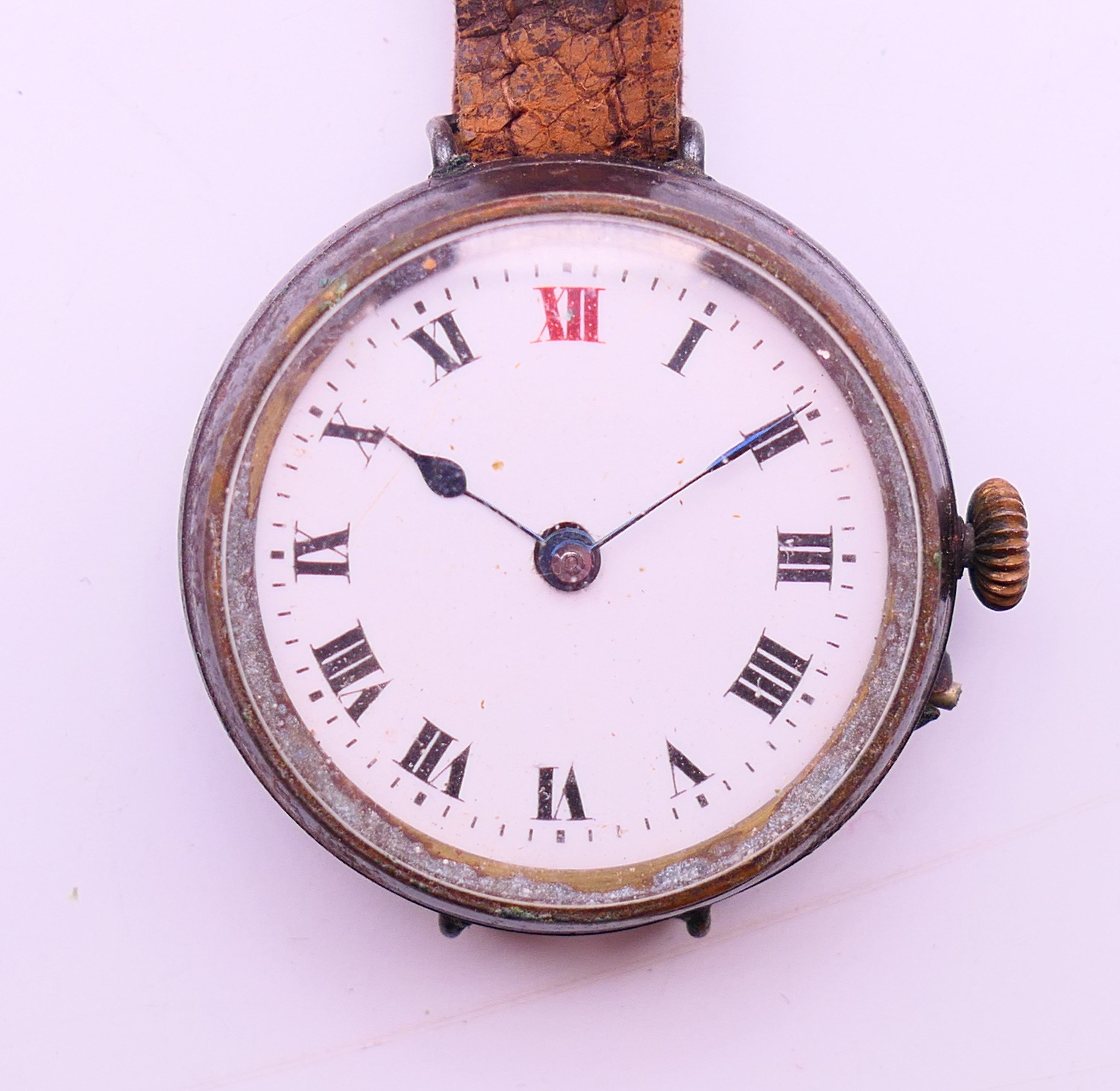 Two vintage wristwatches. The largest 3.5 cm diameter. - Image 7 of 11