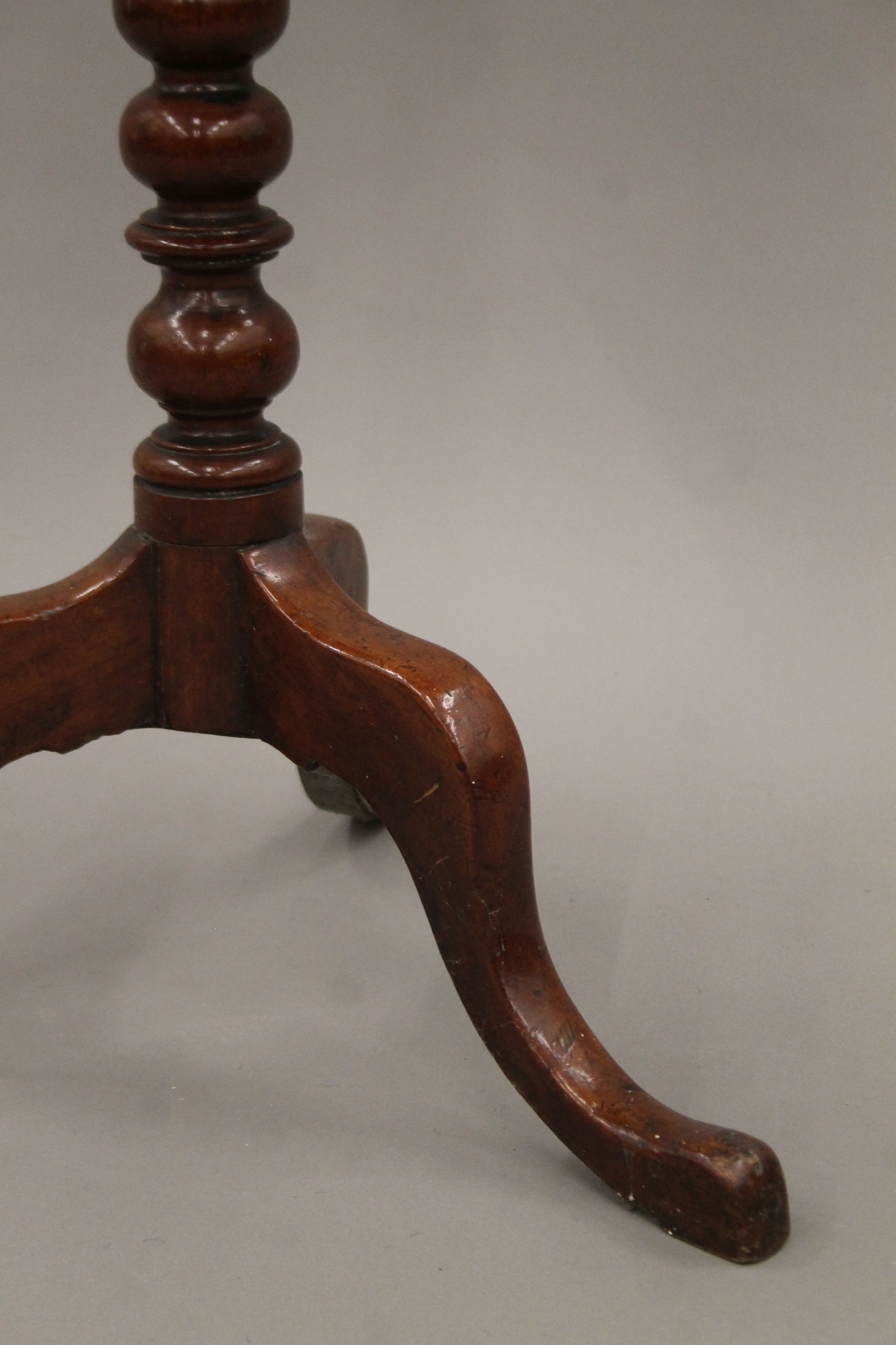 A 19th century mahogany tripod table. 66.5 cm high. - Image 4 of 7